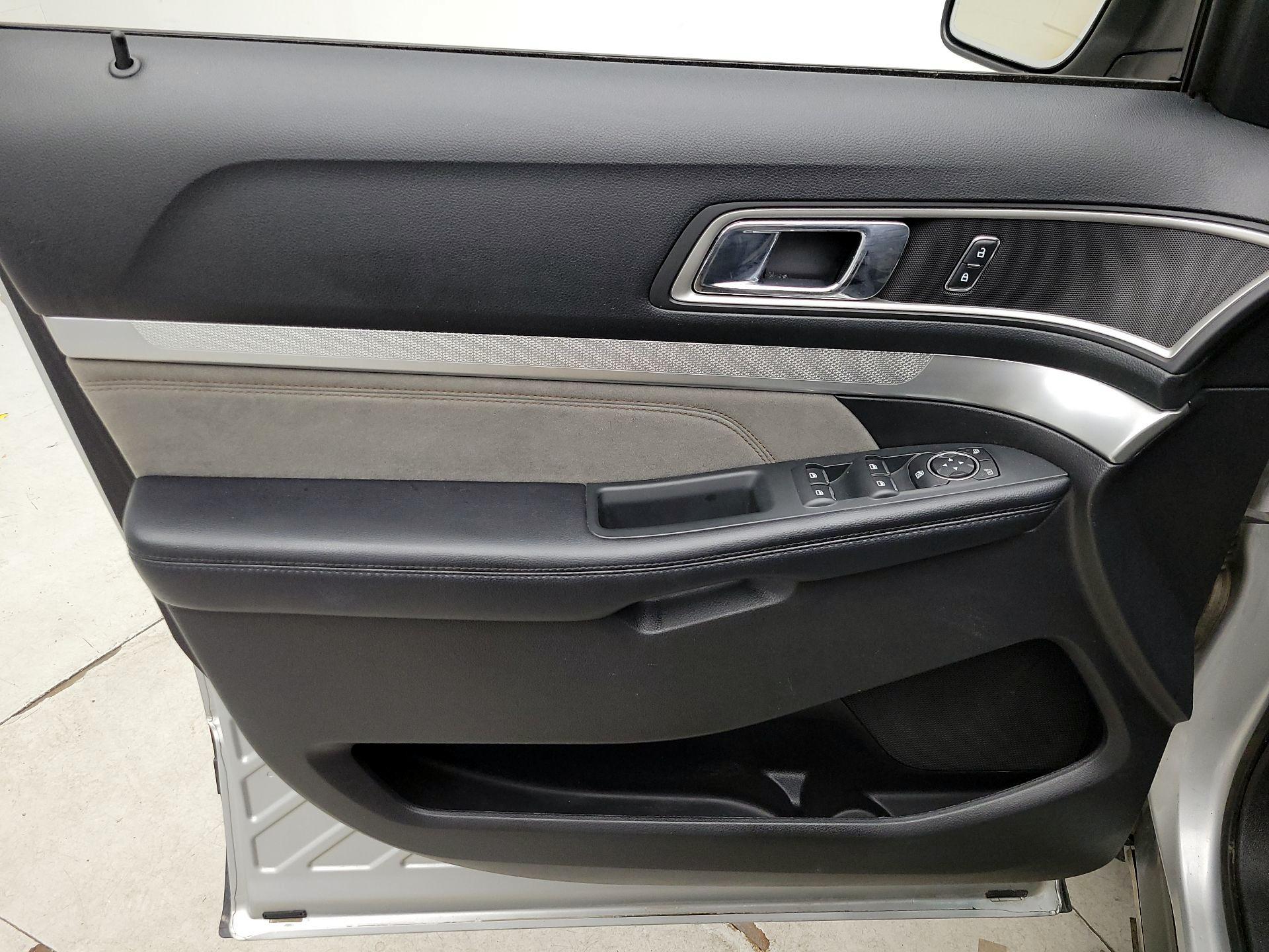 Thumbnail: 2017 Ford Explorer - 12