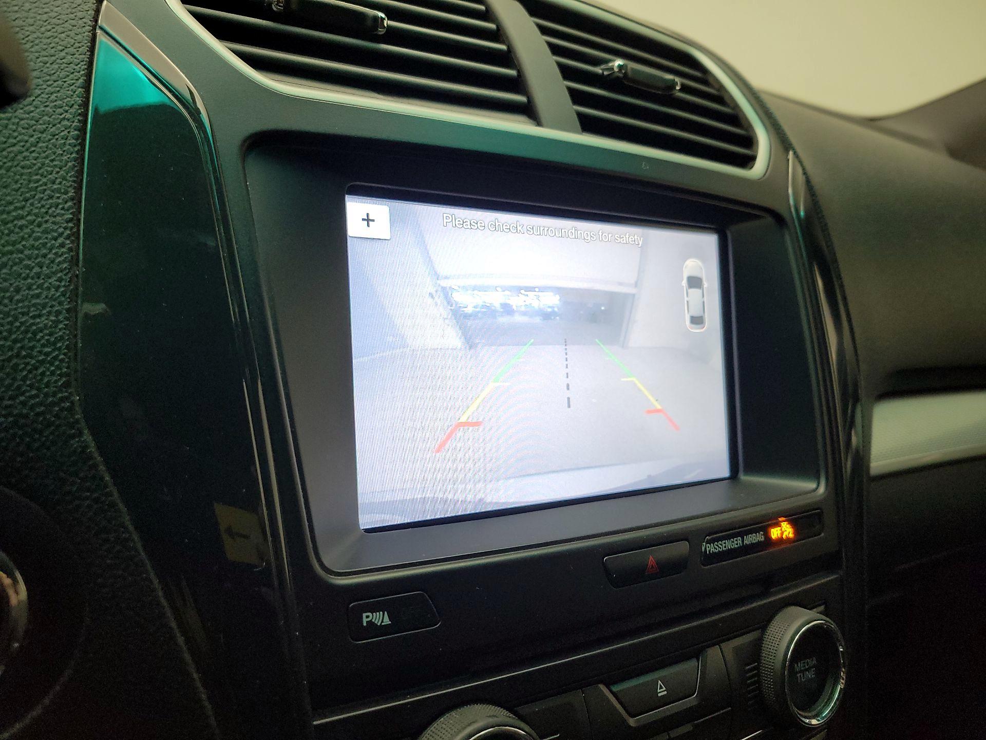 Thumbnail: 2017 Ford Explorer - 15