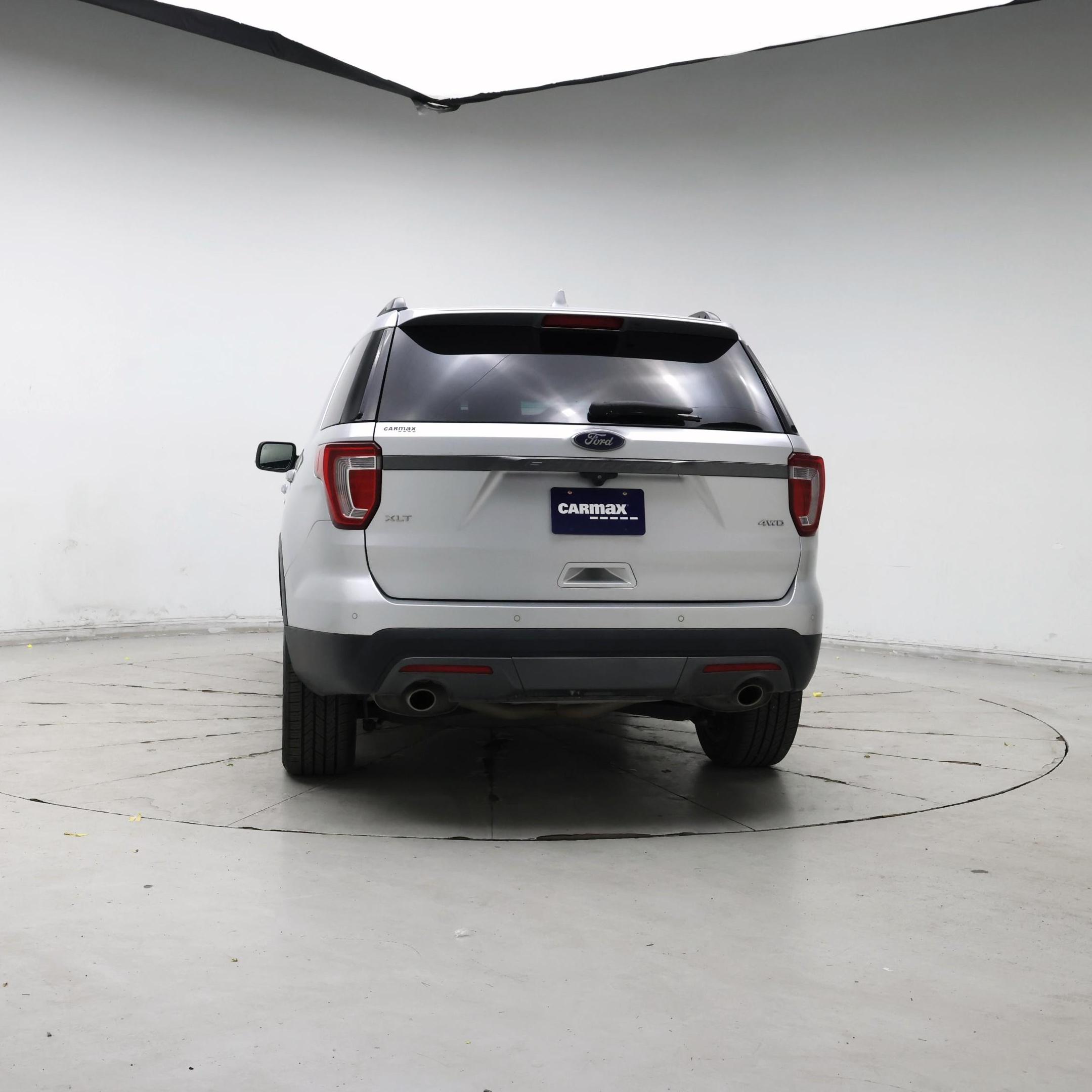 Thumbnail: 2017 Ford Explorer - 6