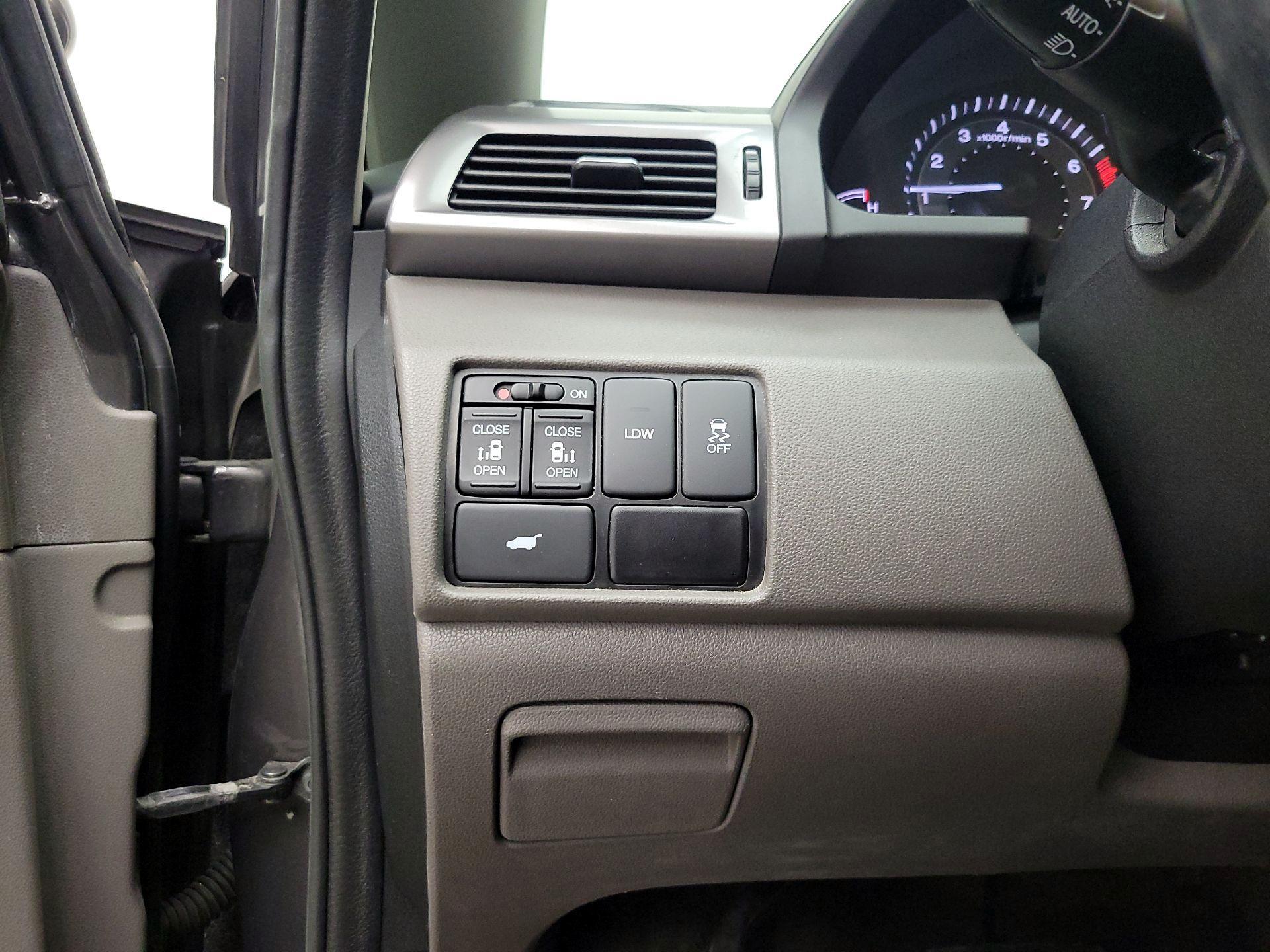 Thumbnail: 2016 Honda Odyssey - 13