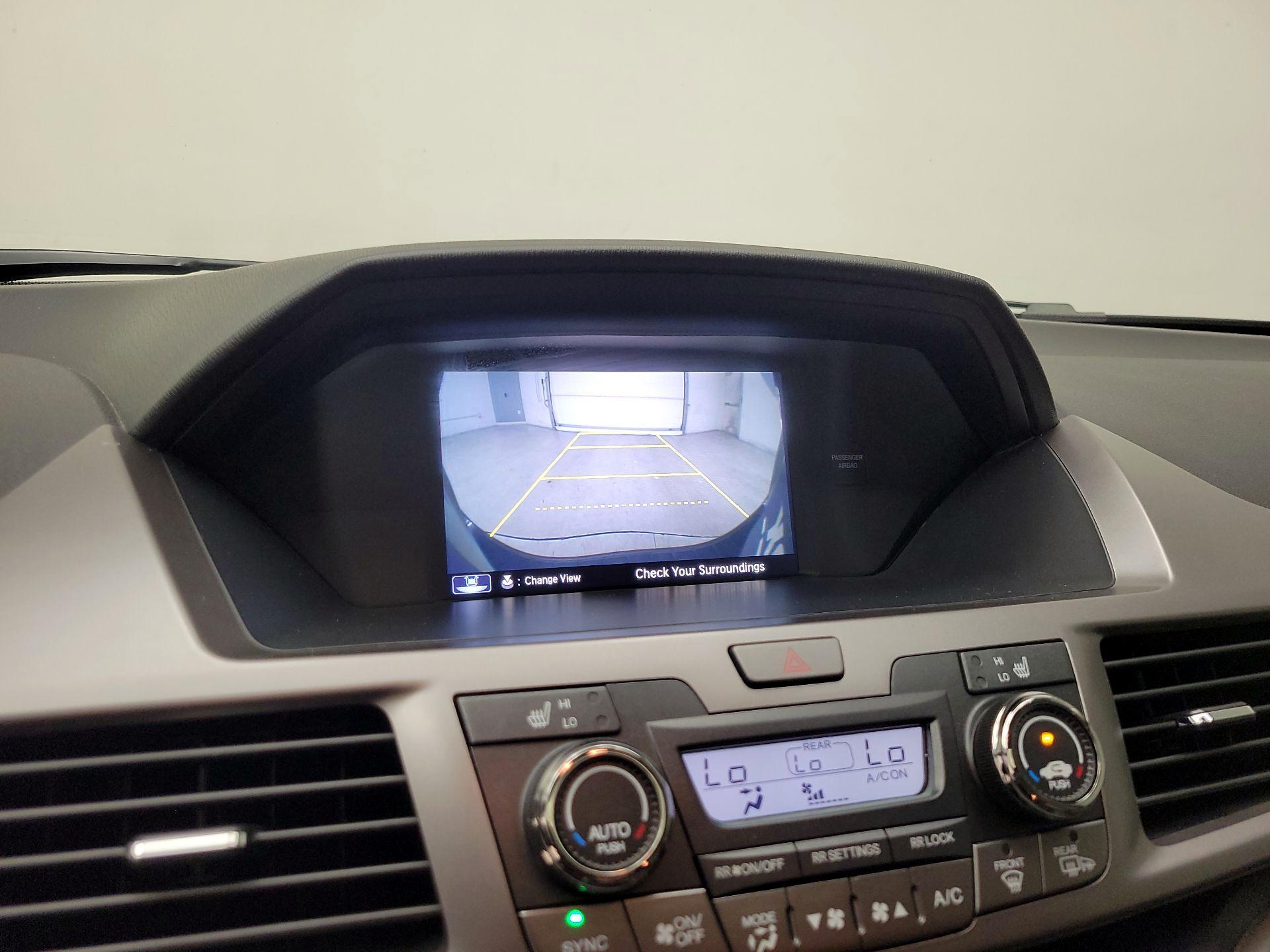 Thumbnail: 2016 Honda Odyssey - 14