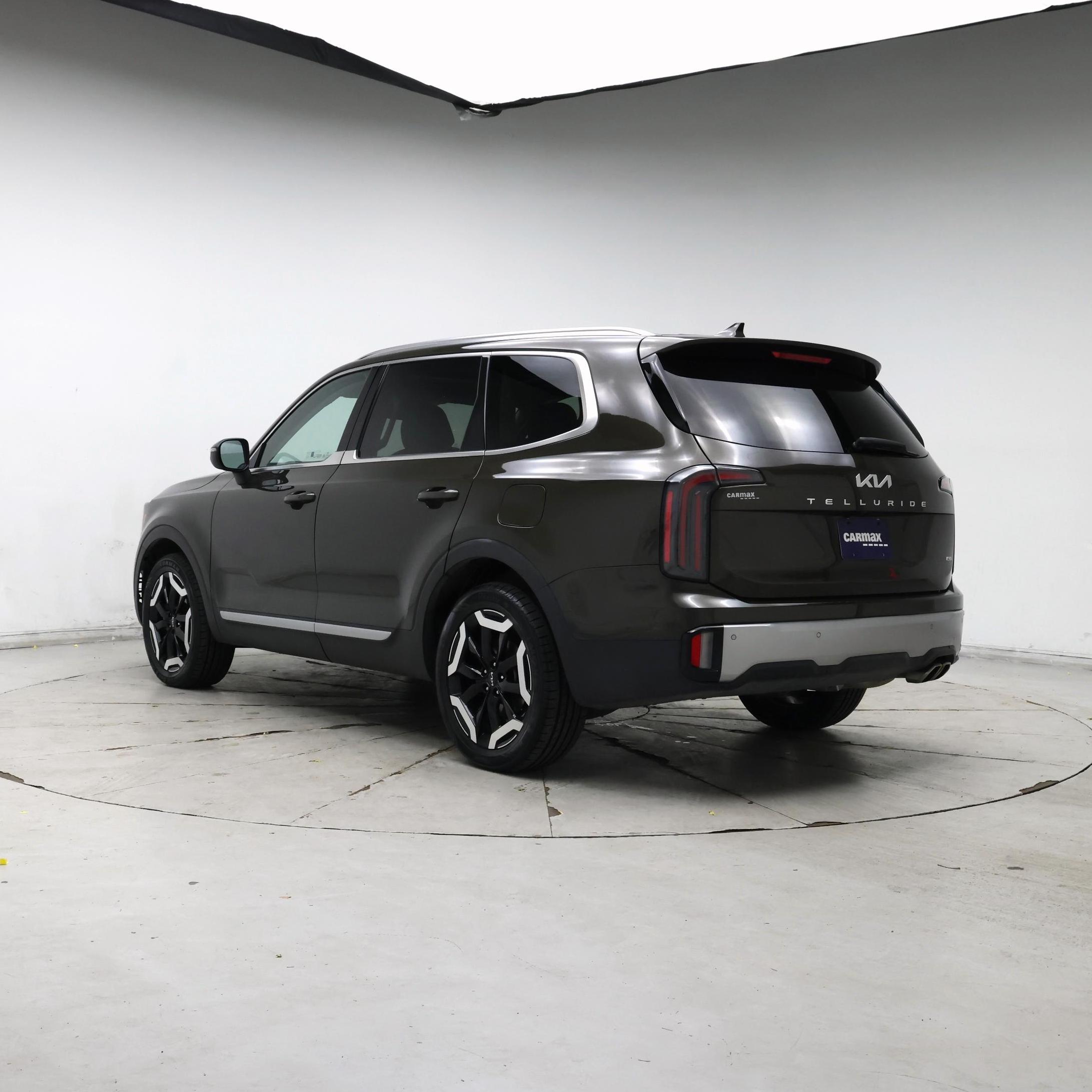 Thumbnail: 2023 Kia Telluride - 2