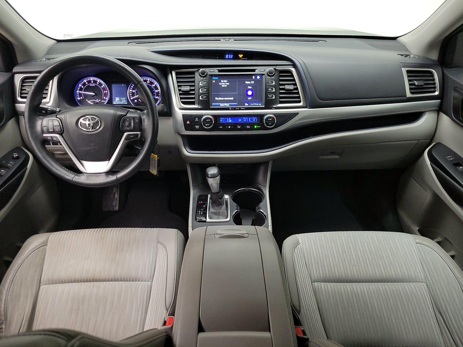 Thumbnail: 2016 Toyota Highlander - 9