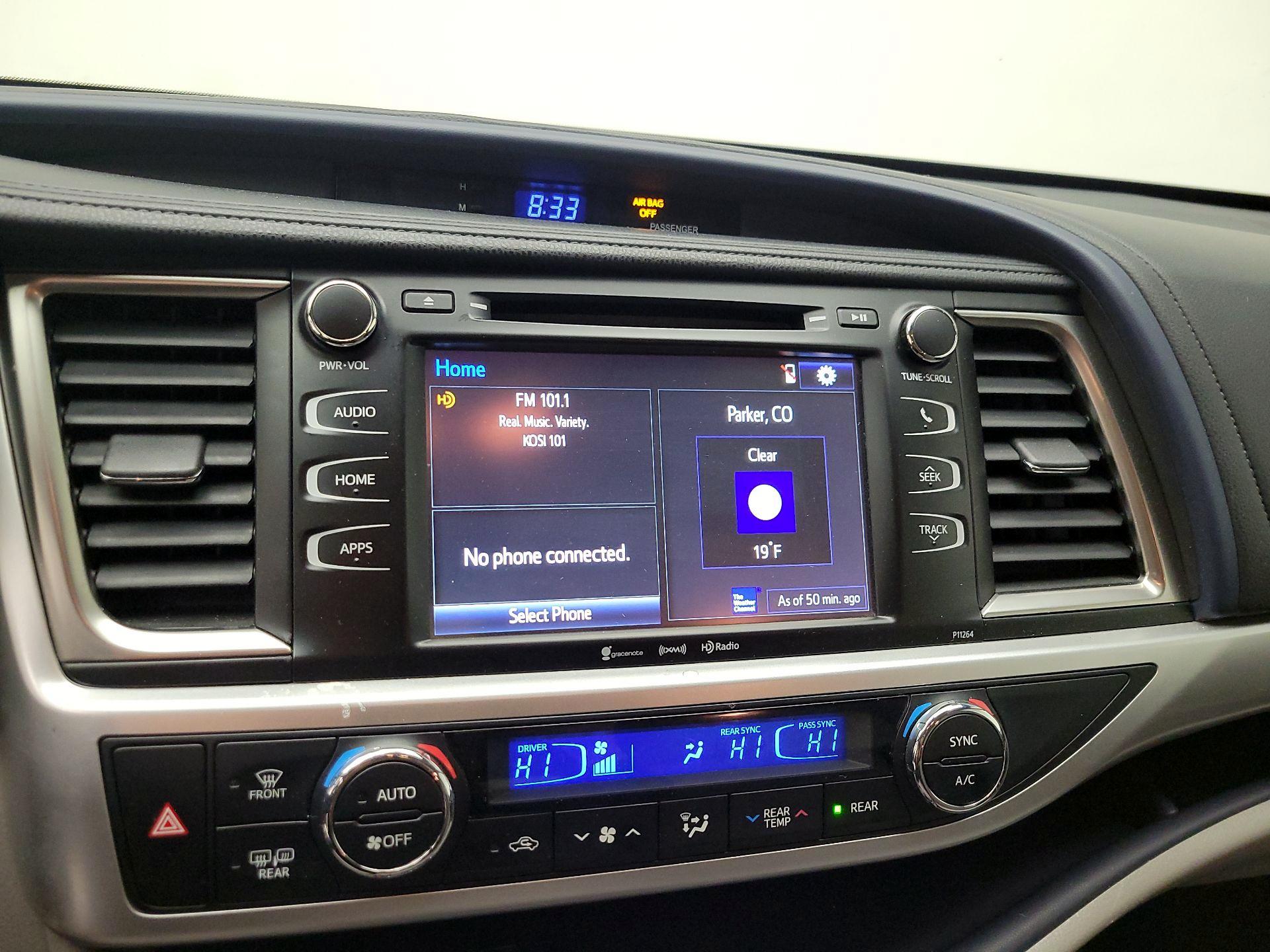 Thumbnail: 2016 Toyota Highlander - 15