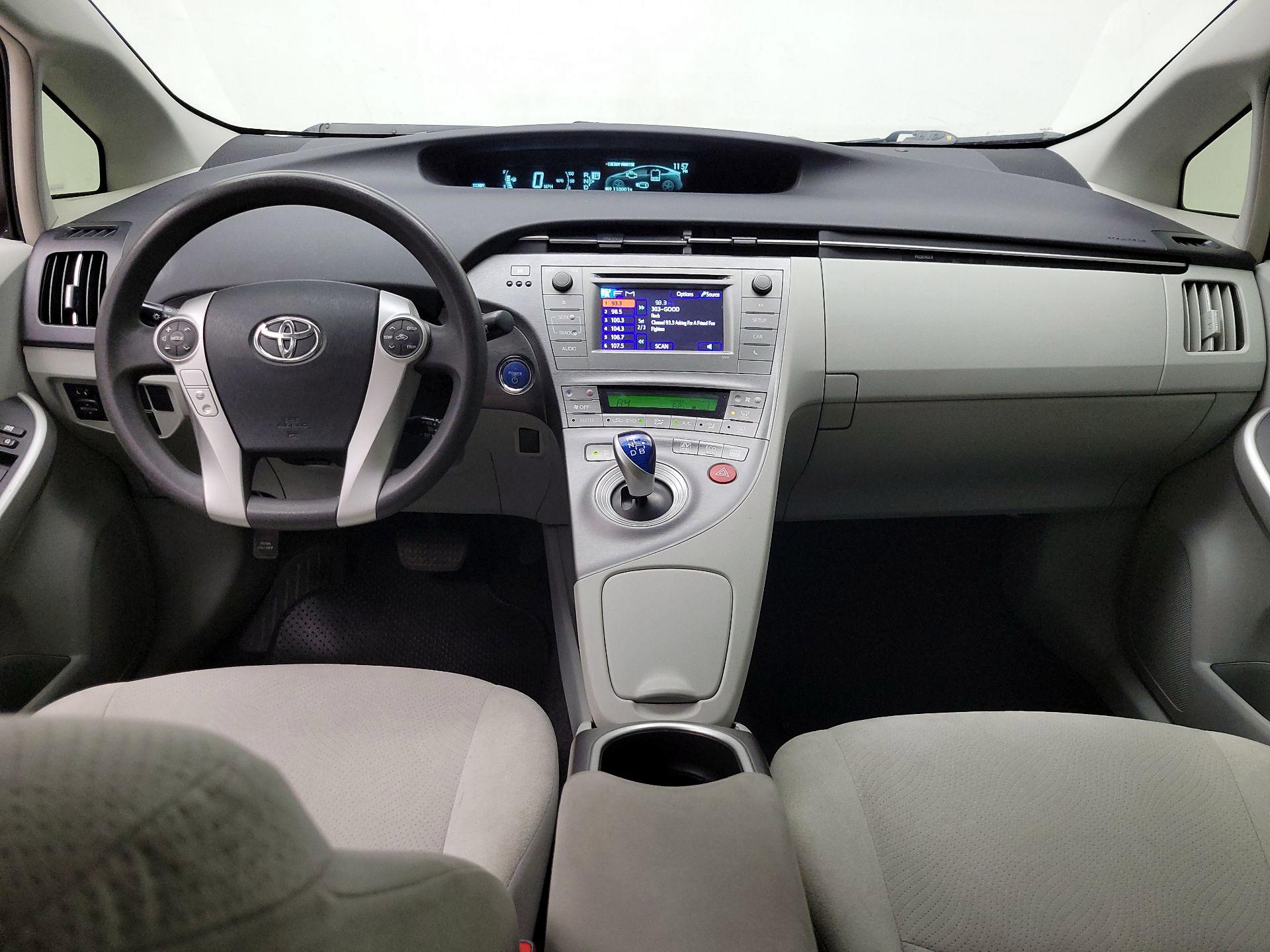 Thumbnail: 2015 Toyota Prius - 9