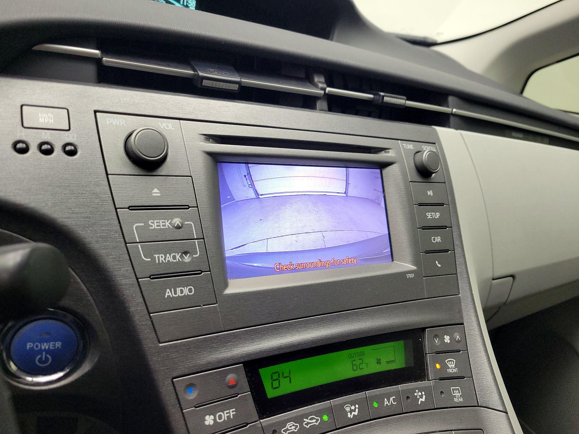 Thumbnail: 2015 Toyota Prius - 14