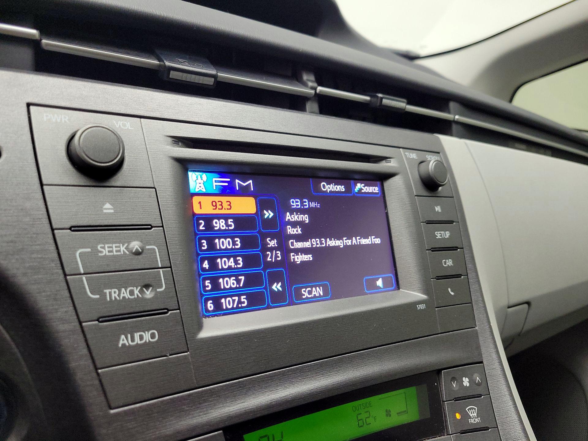 Thumbnail: 2015 Toyota Prius - 15