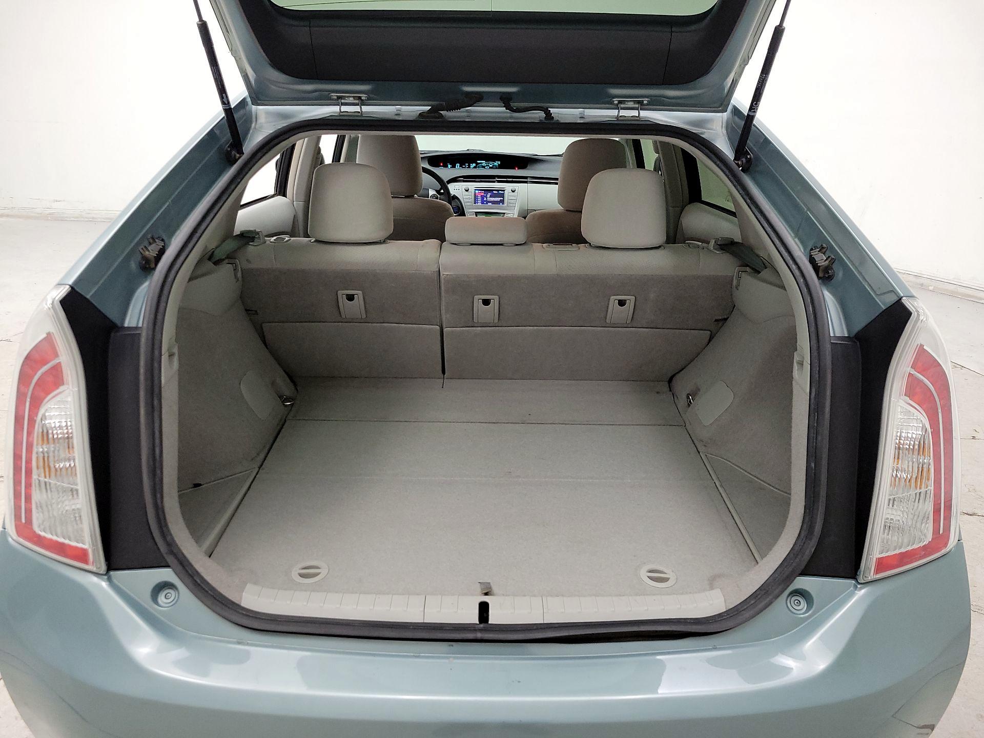 Thumbnail: 2015 Toyota Prius - 19