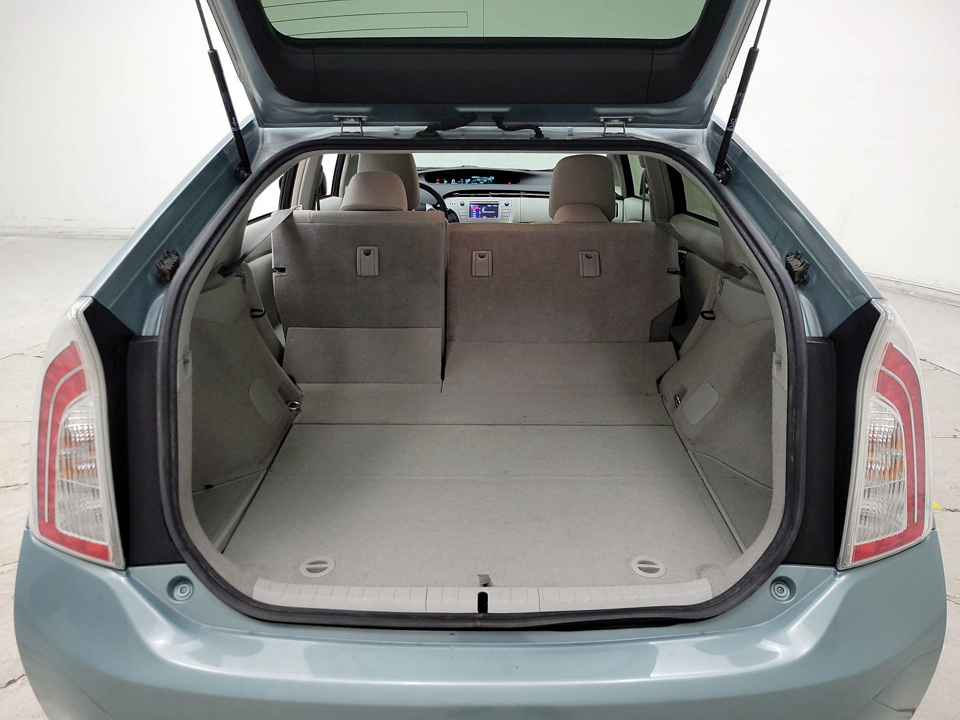 Thumbnail: 2015 Toyota Prius - 20