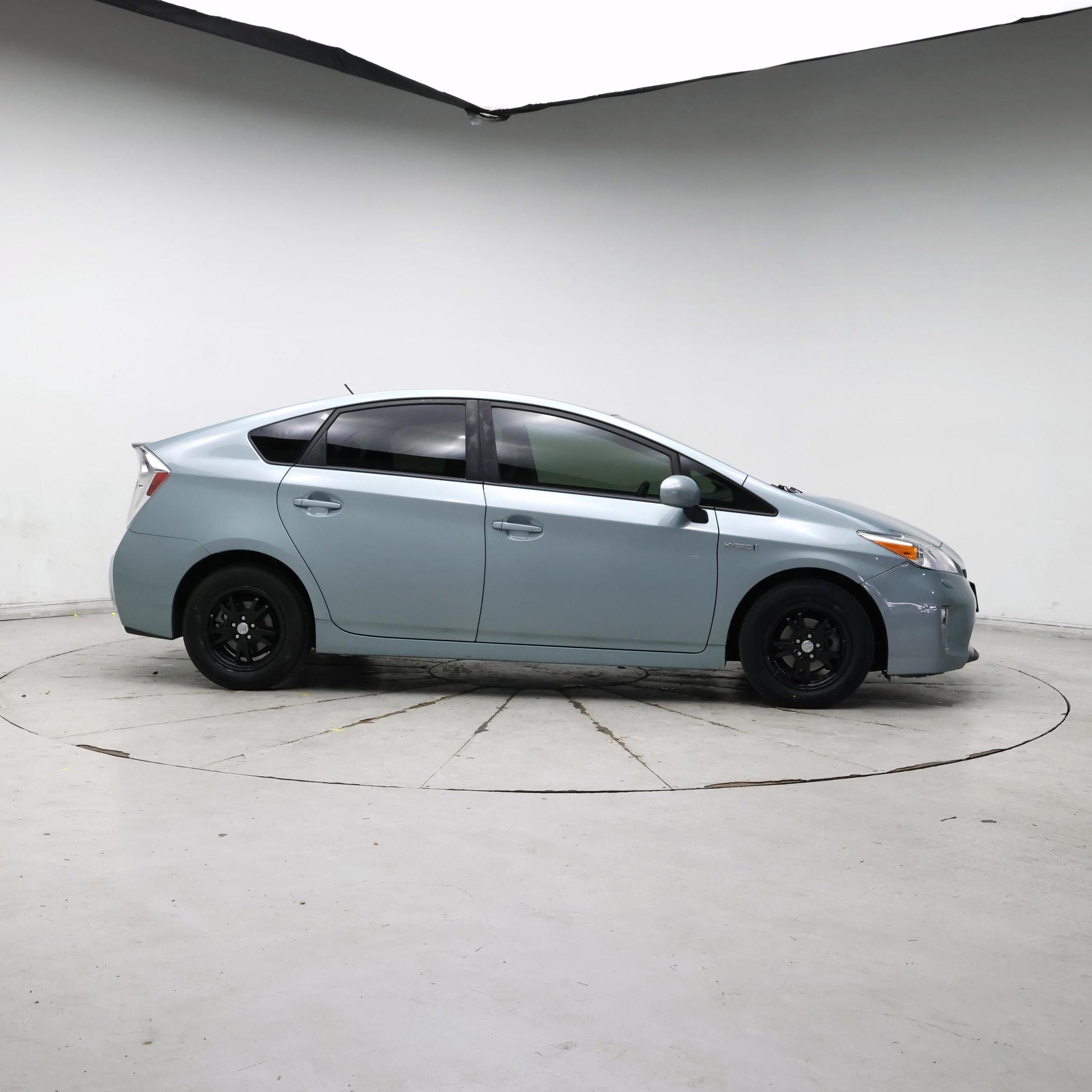 Thumbnail: 2015 Toyota Prius - 7