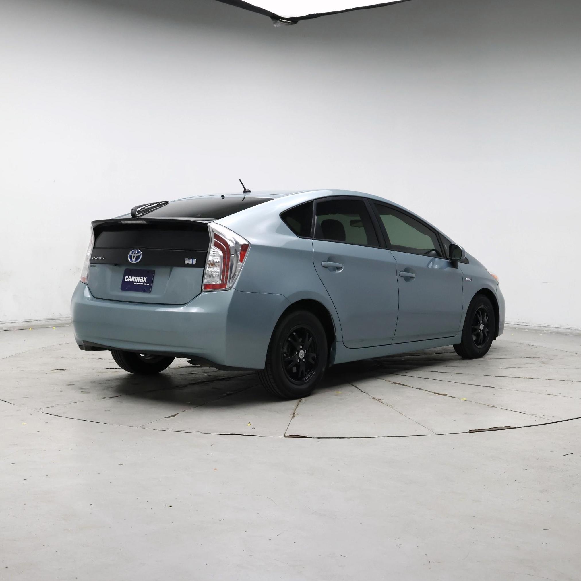 Thumbnail: 2015 Toyota Prius - 8