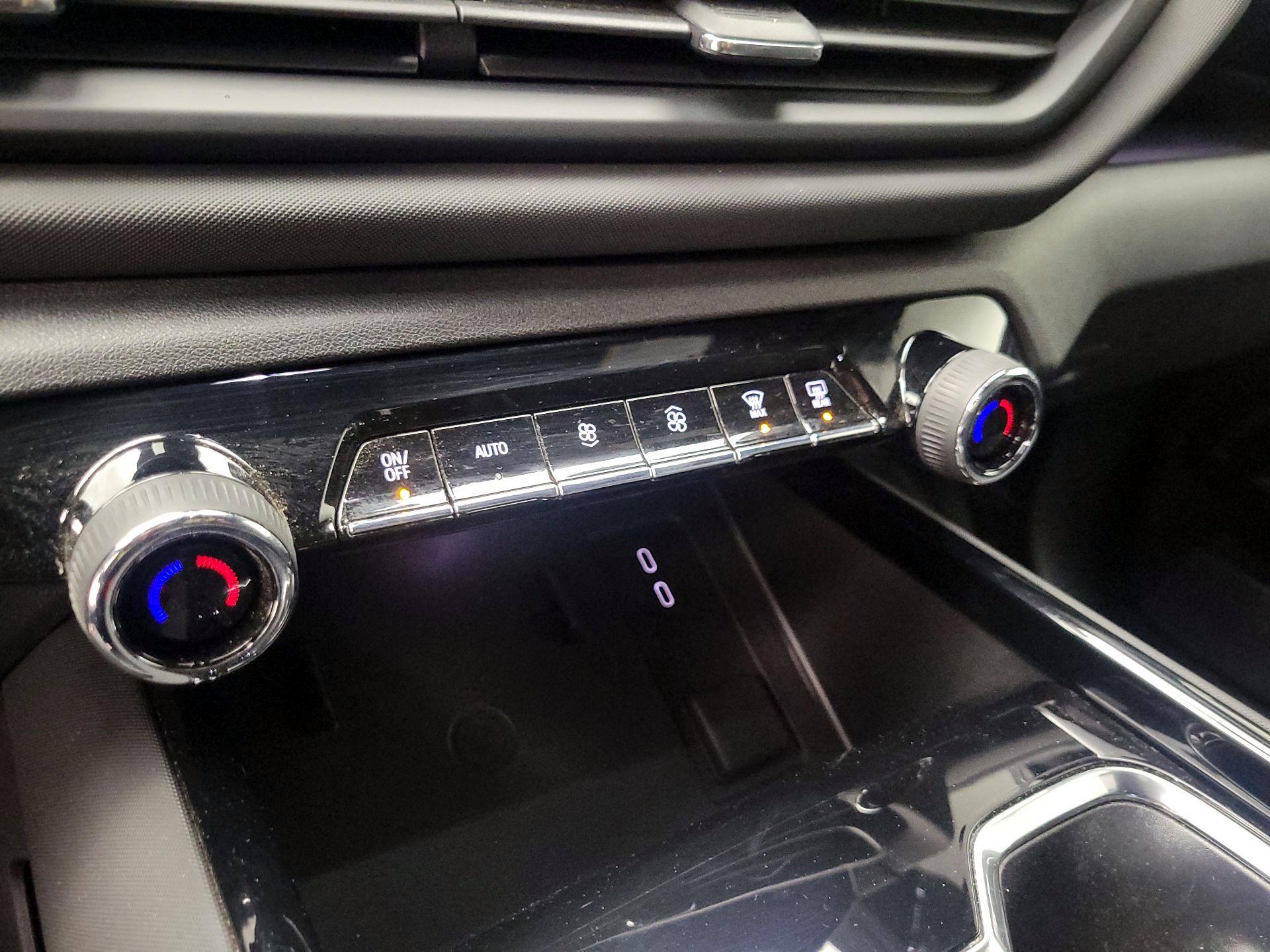 Thumbnail: 2025 Chevrolet Silverado EV - 17