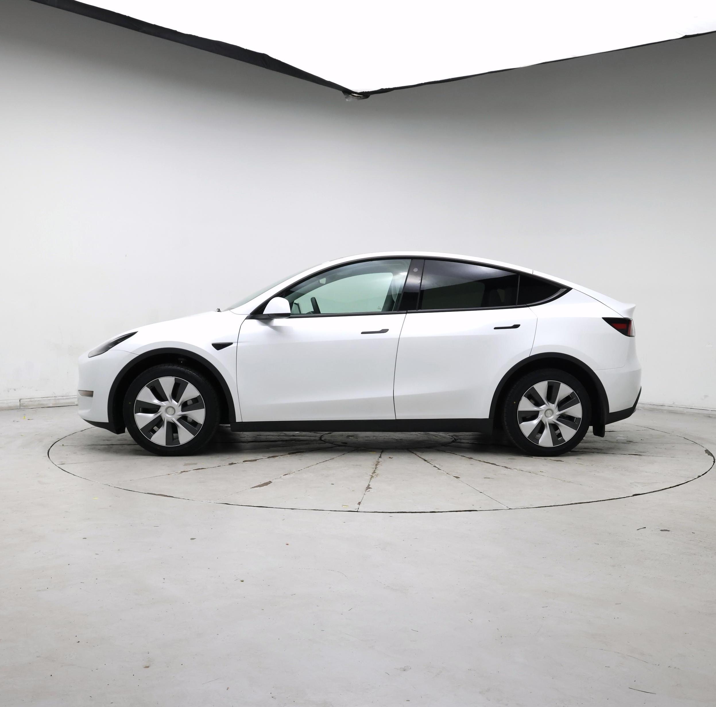 Thumbnail: 2023 Tesla Model Y - 3