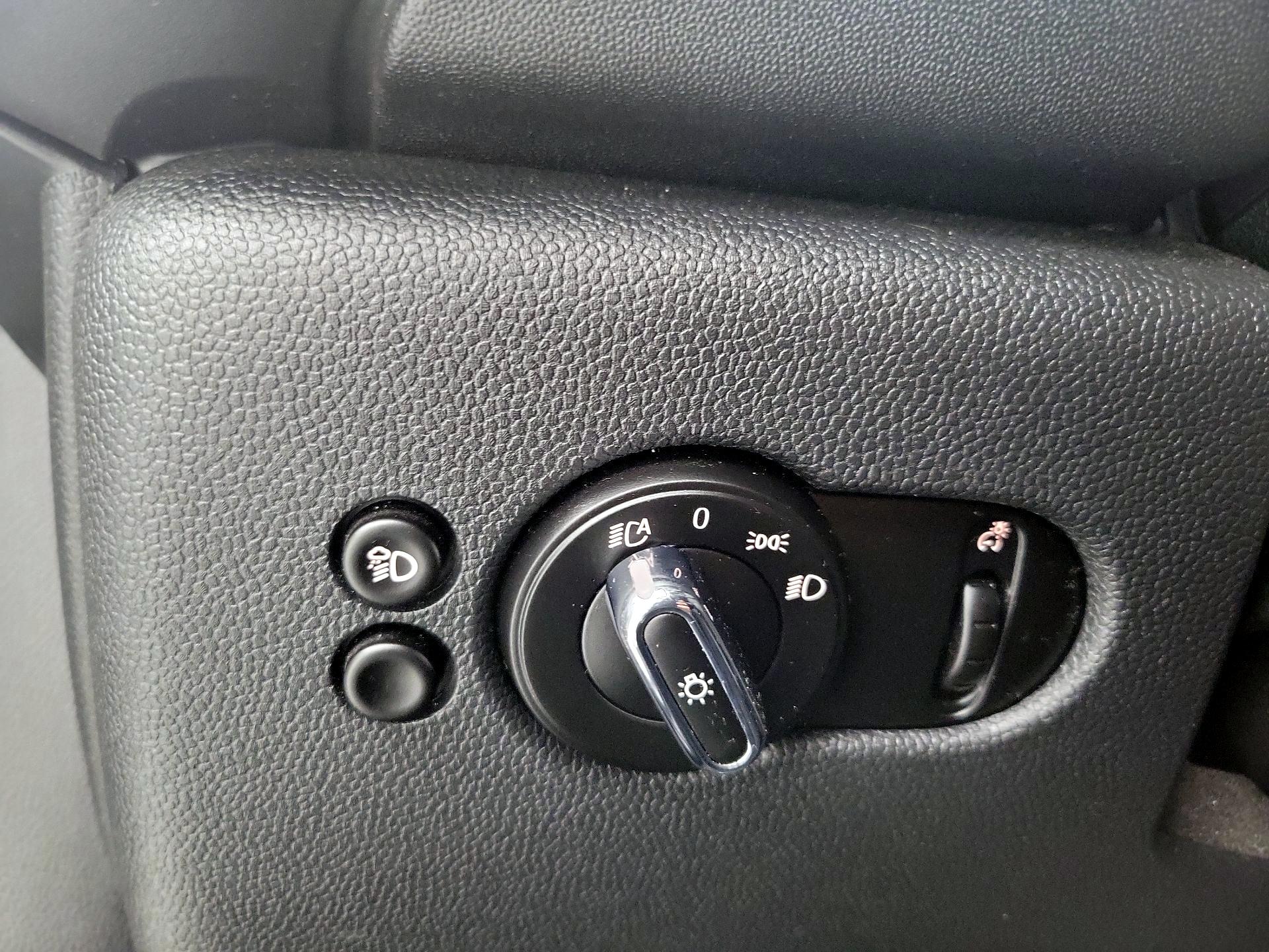 Thumbnail: 2023 MINI Cooper Hardtop - 13