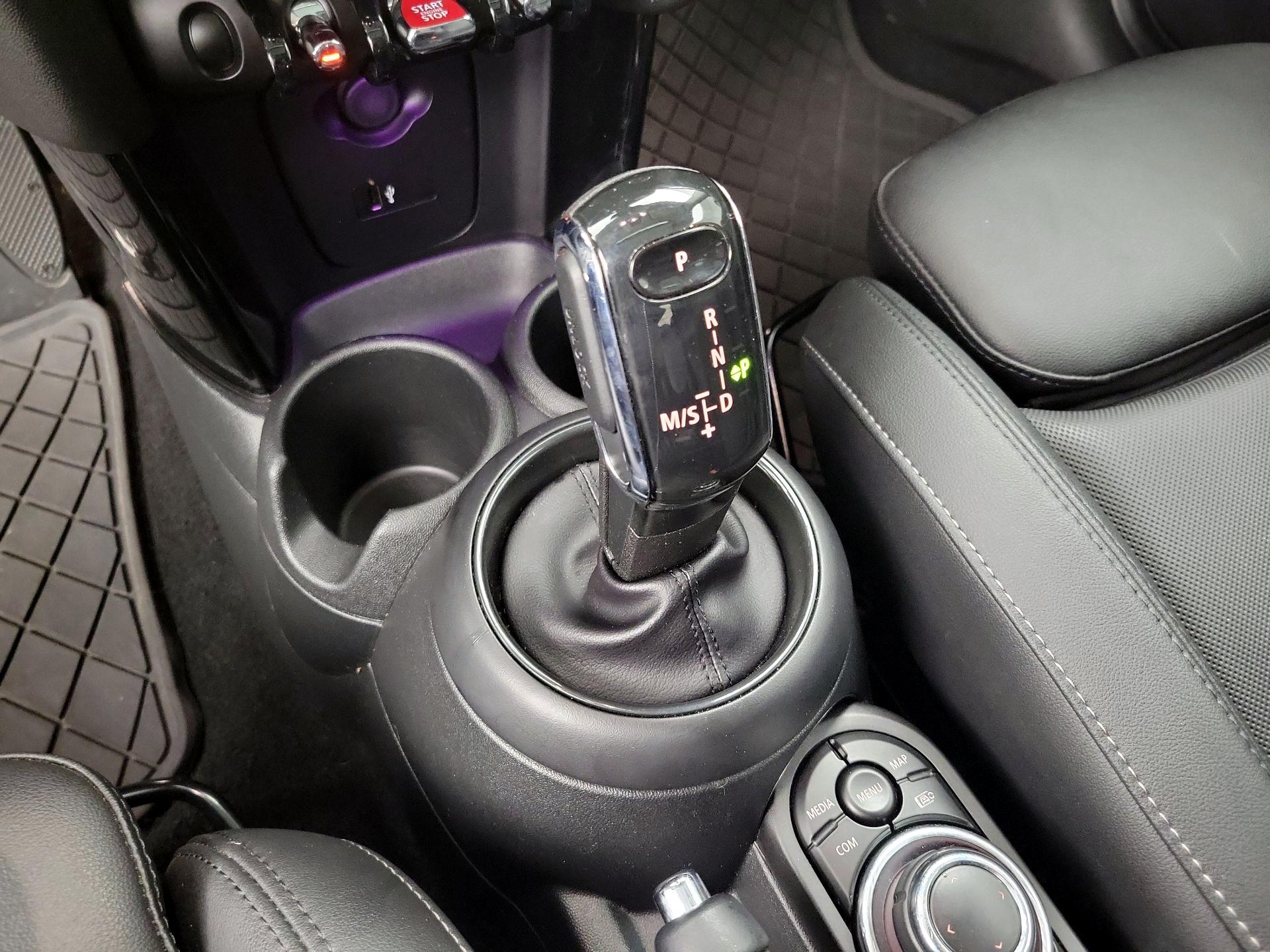 Thumbnail: 2023 MINI Cooper Hardtop - 17