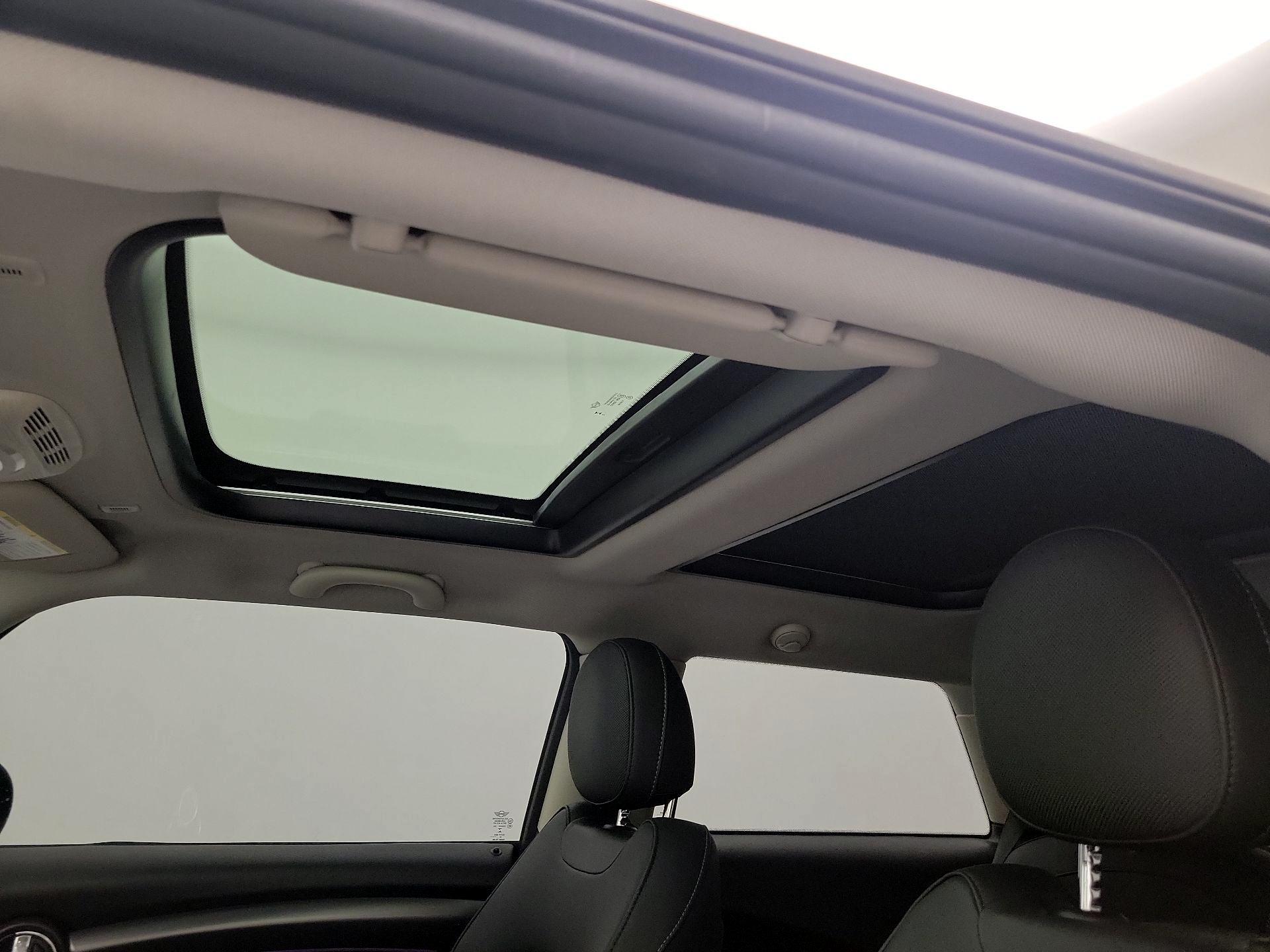 Thumbnail: 2023 MINI Cooper Hardtop - 19