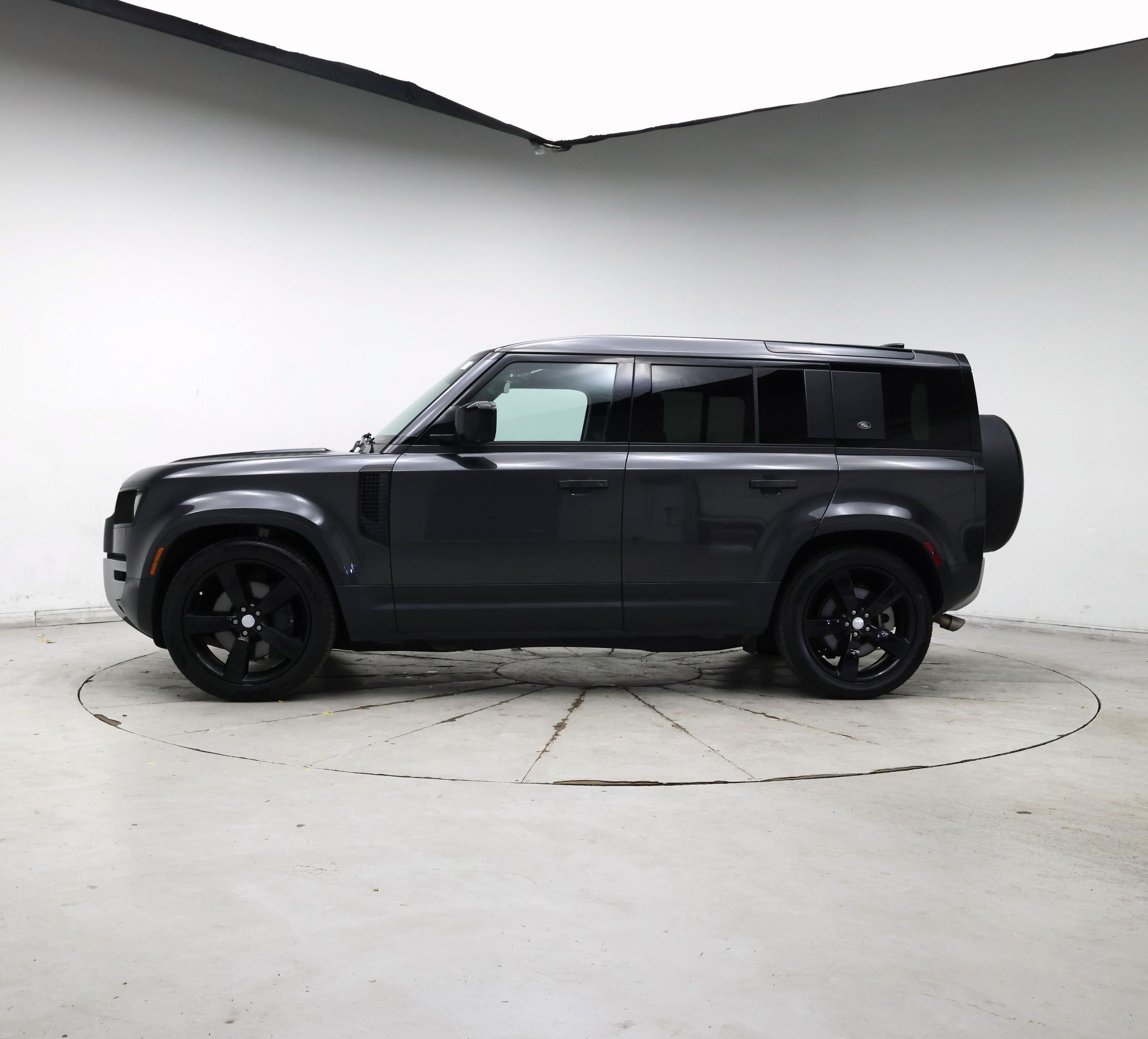 Thumbnail: 2024 Land Rover Defender - 3