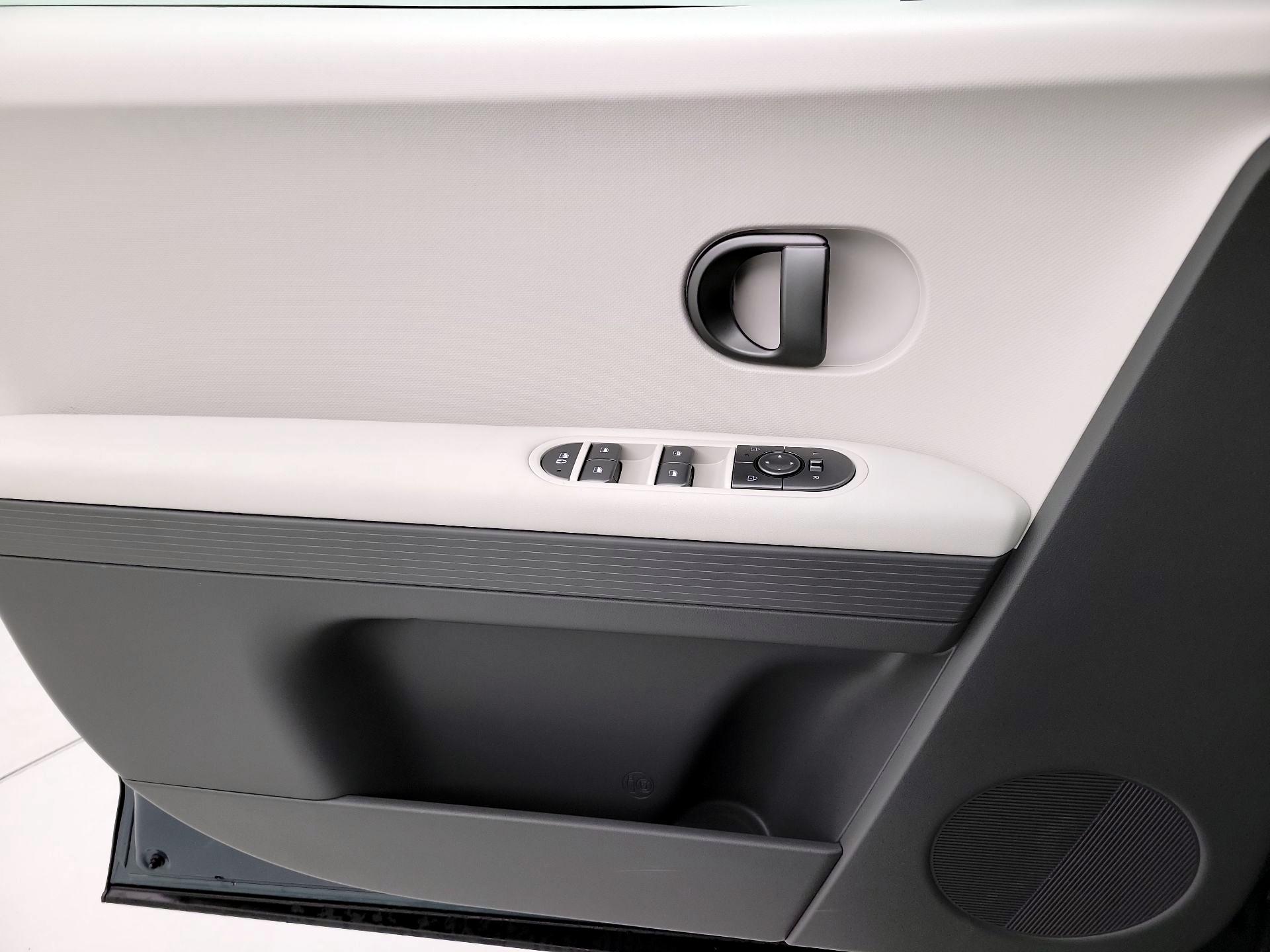 Thumbnail: 2026 Hyundai Ioniq 5 - 12