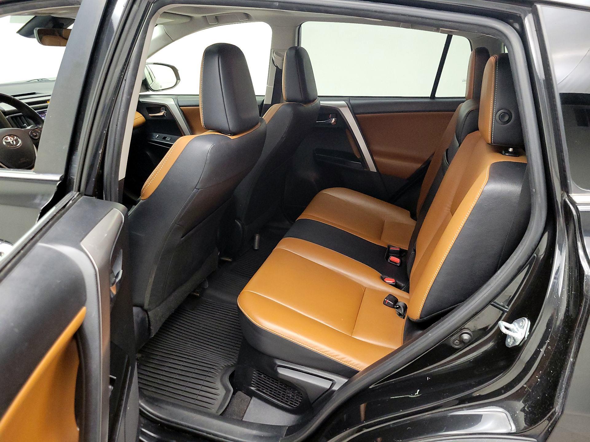 Thumbnail: 2016 Toyota RAV4 - 20