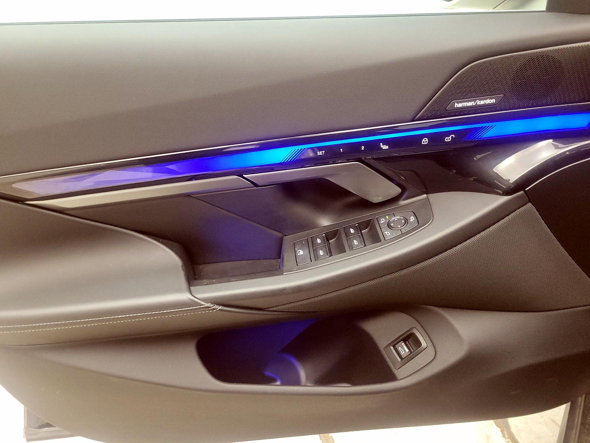 Thumbnail: 2025 BMW 5 Series - 12