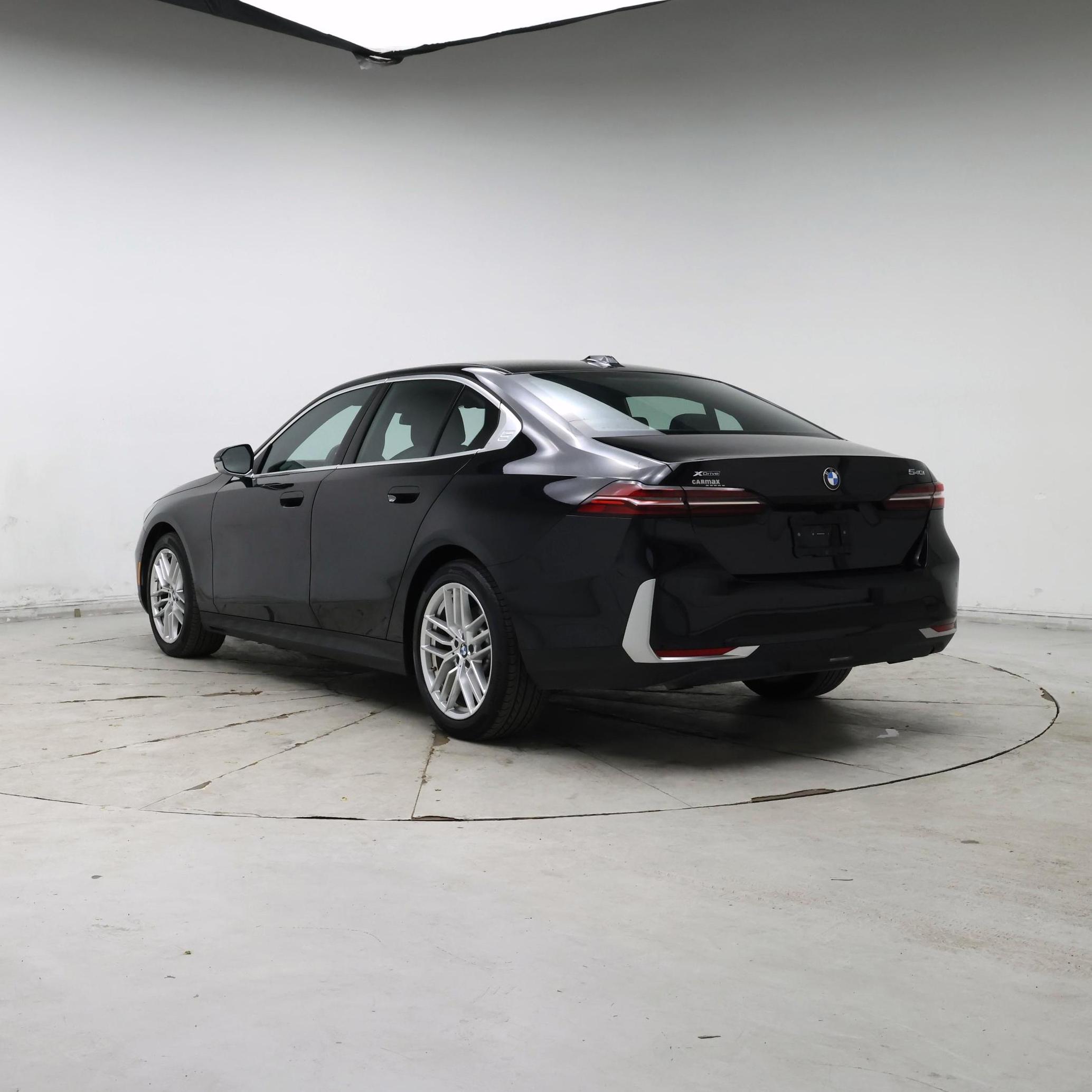 Thumbnail: 2025 BMW 5 Series - 2