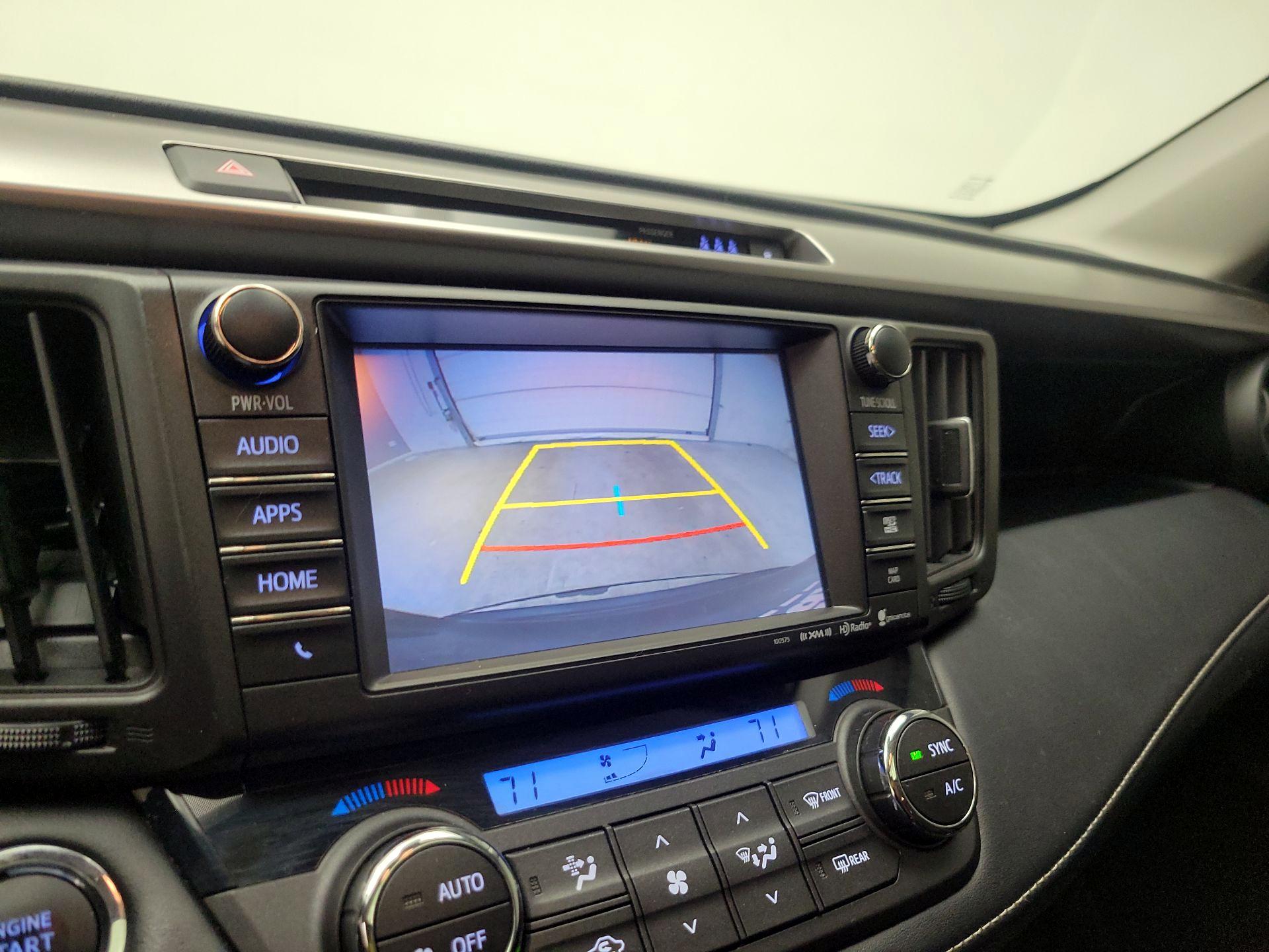 Thumbnail: 2018 Toyota RAV4 - 15