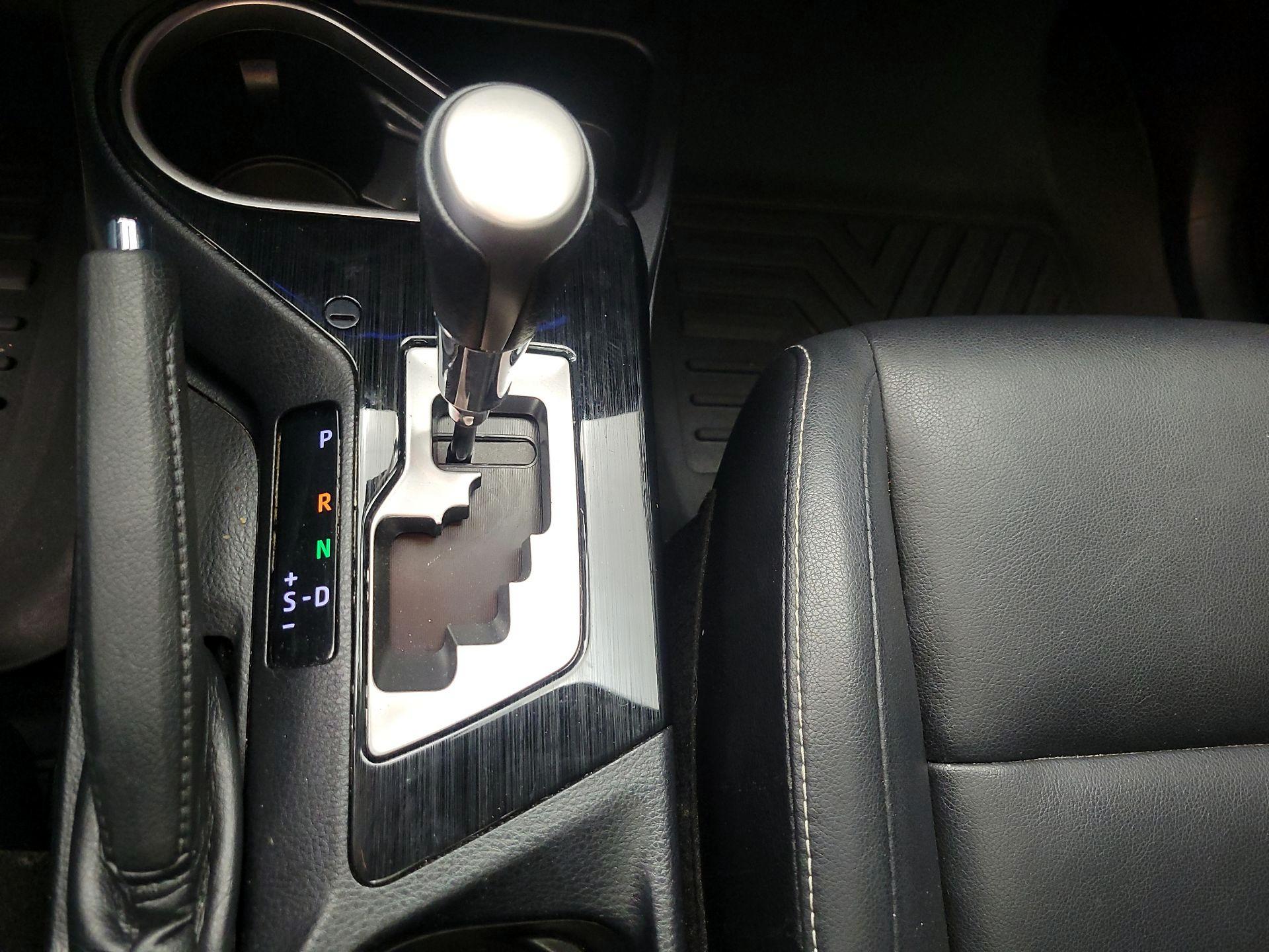 Thumbnail: 2018 Toyota RAV4 - 18