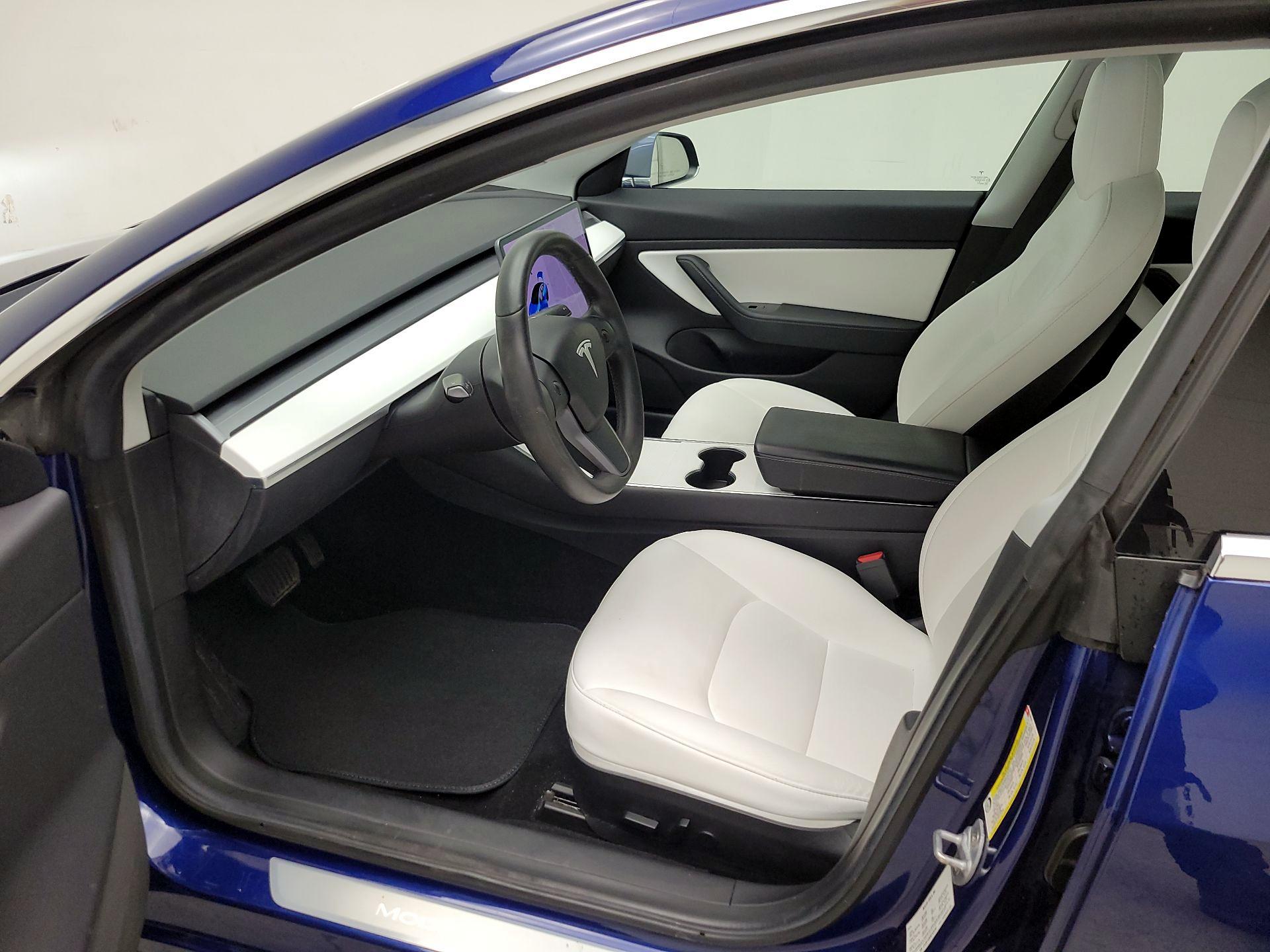 Thumbnail: 2019 Tesla Model 3 - 11