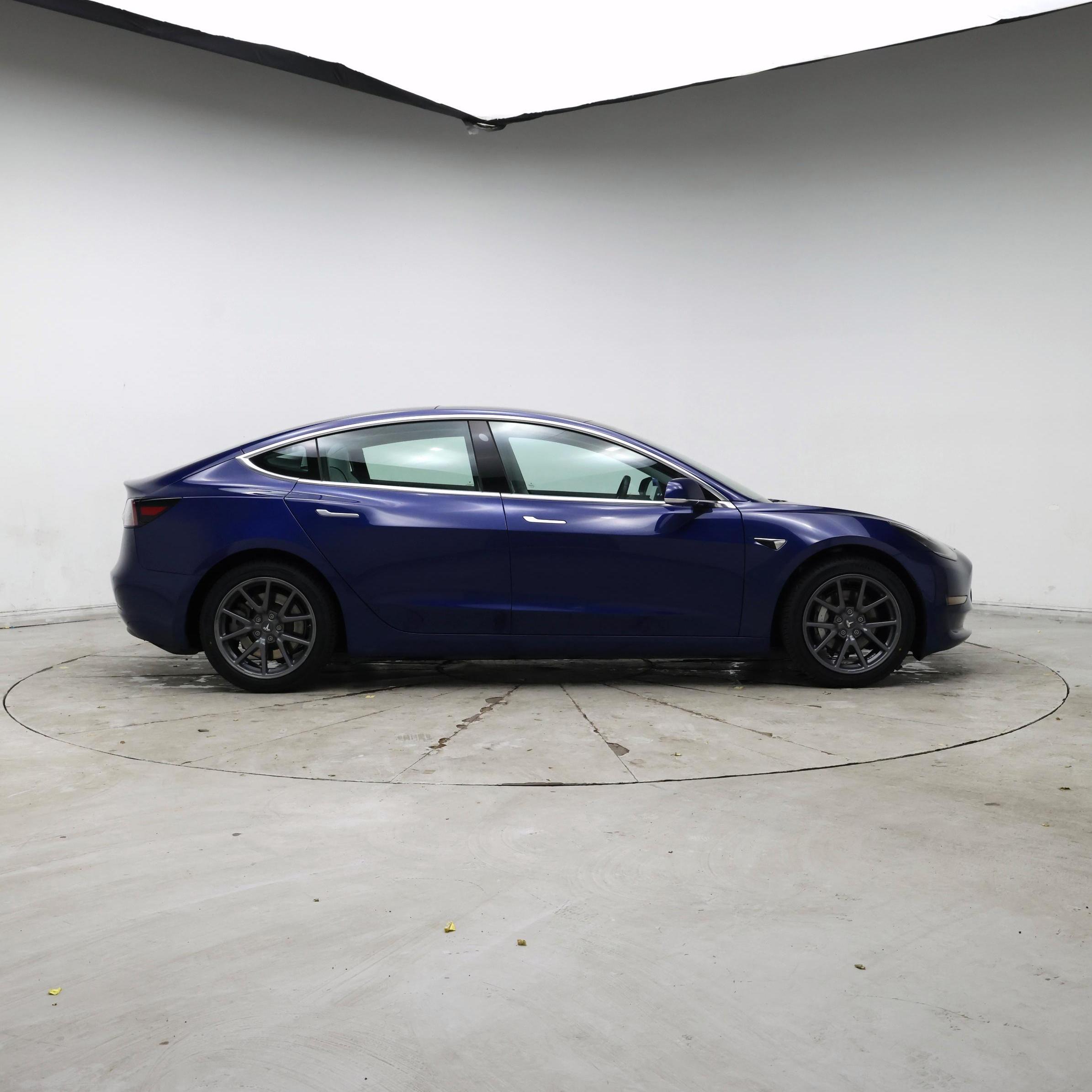 Thumbnail: 2019 Tesla Model 3 - 7