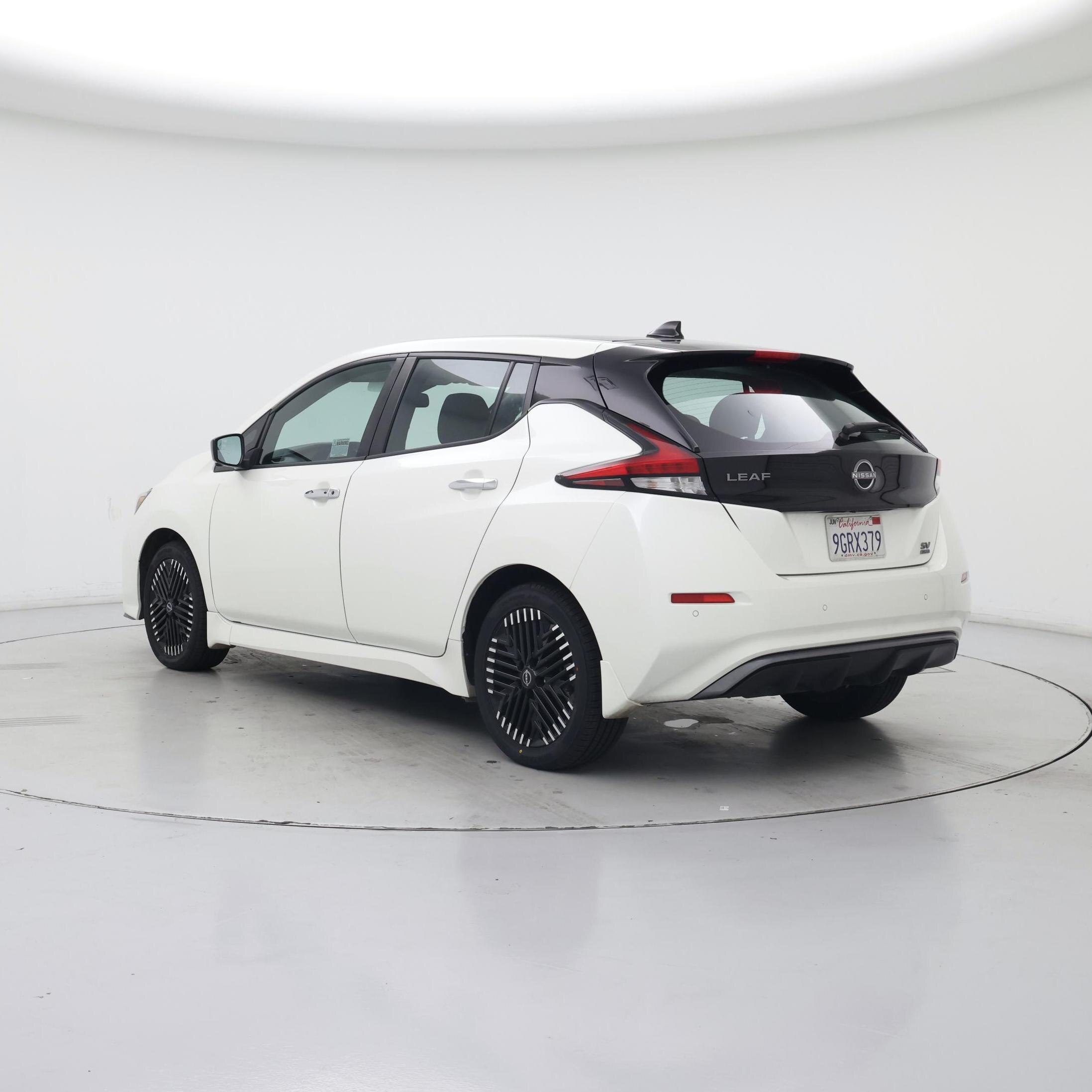 Thumbnail: 2023 Nissan Leaf - 2