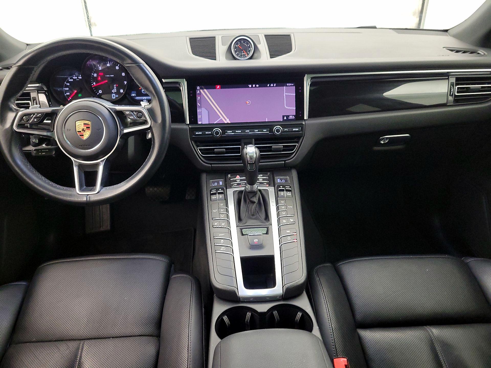 Thumbnail: 2020 Porsche Macan - 9