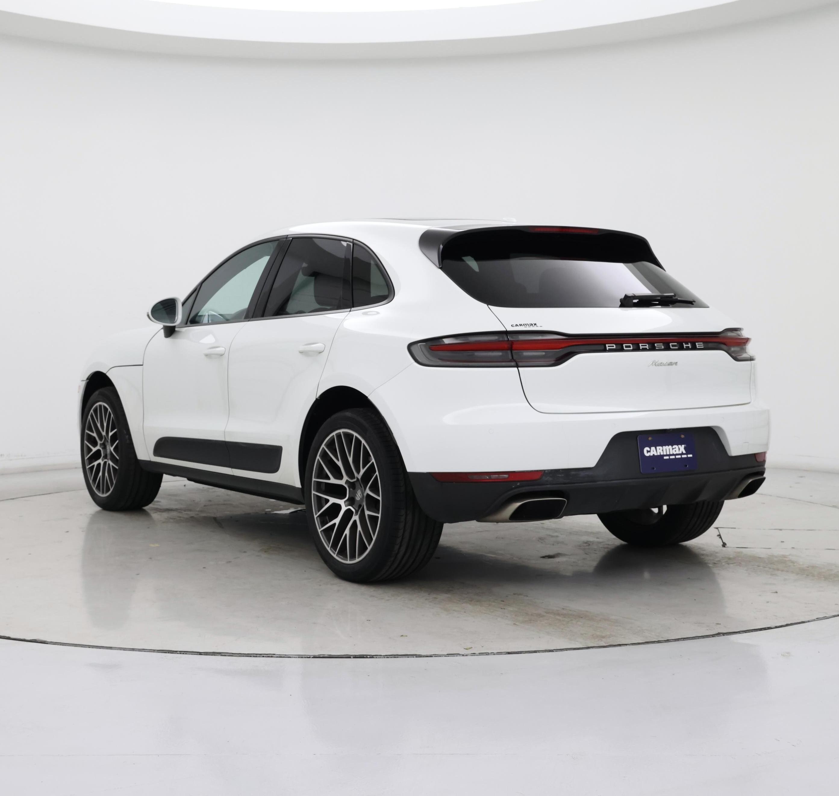Thumbnail: 2020 Porsche Macan - 2