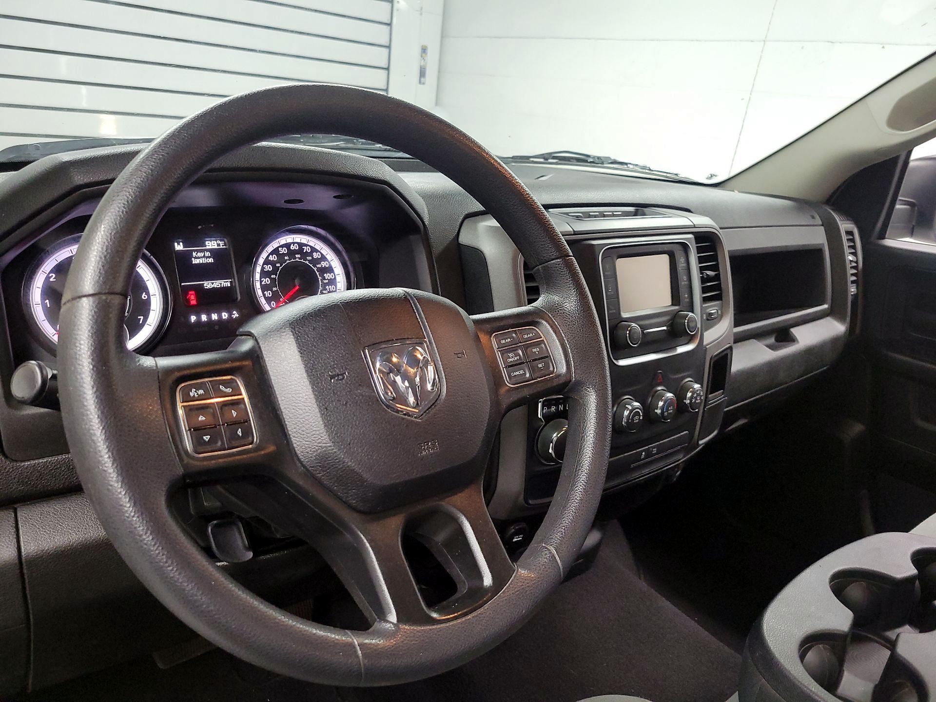 Thumbnail: 2022 RAM 1500 Classic - 9