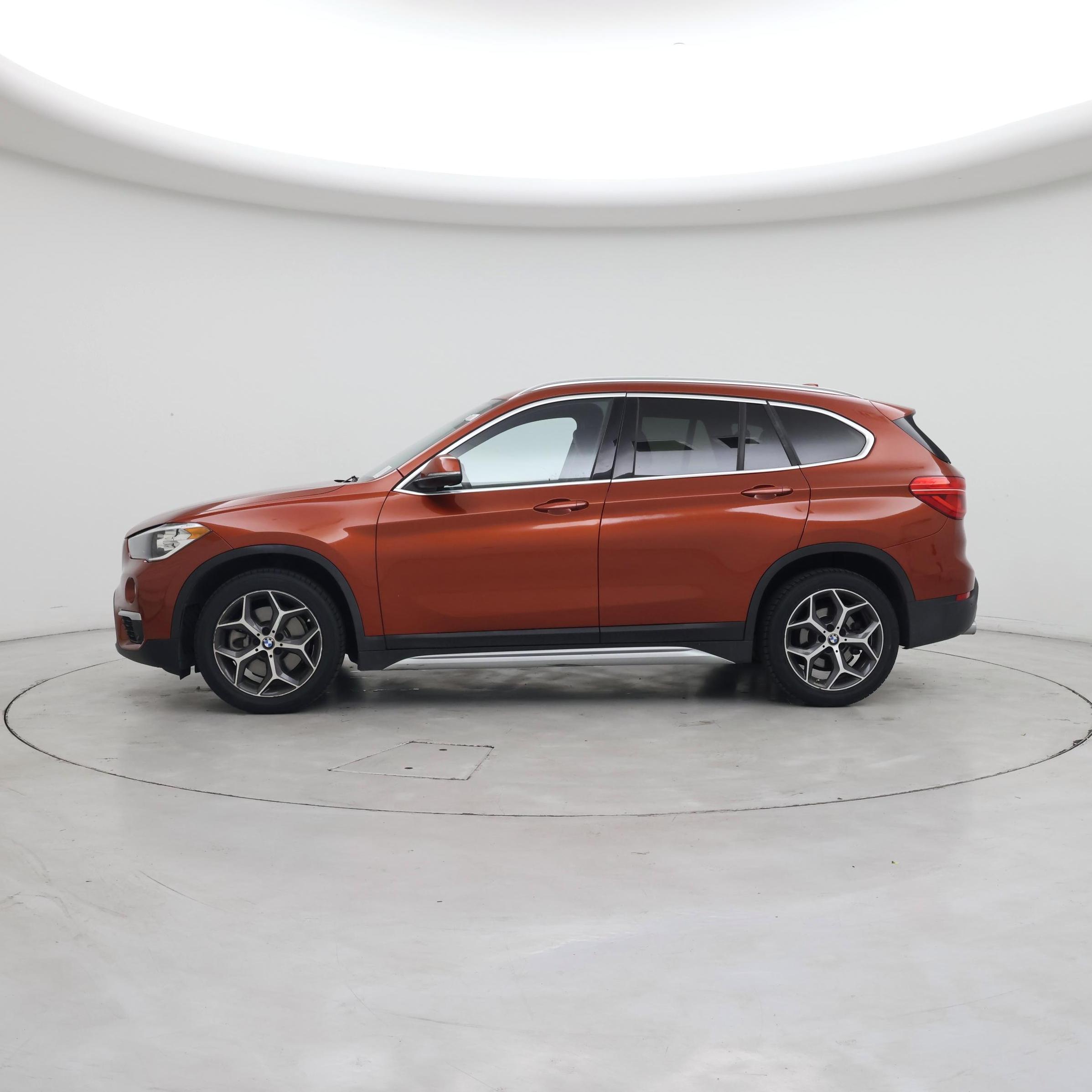 Thumbnail: 2019 BMW X1 - 3