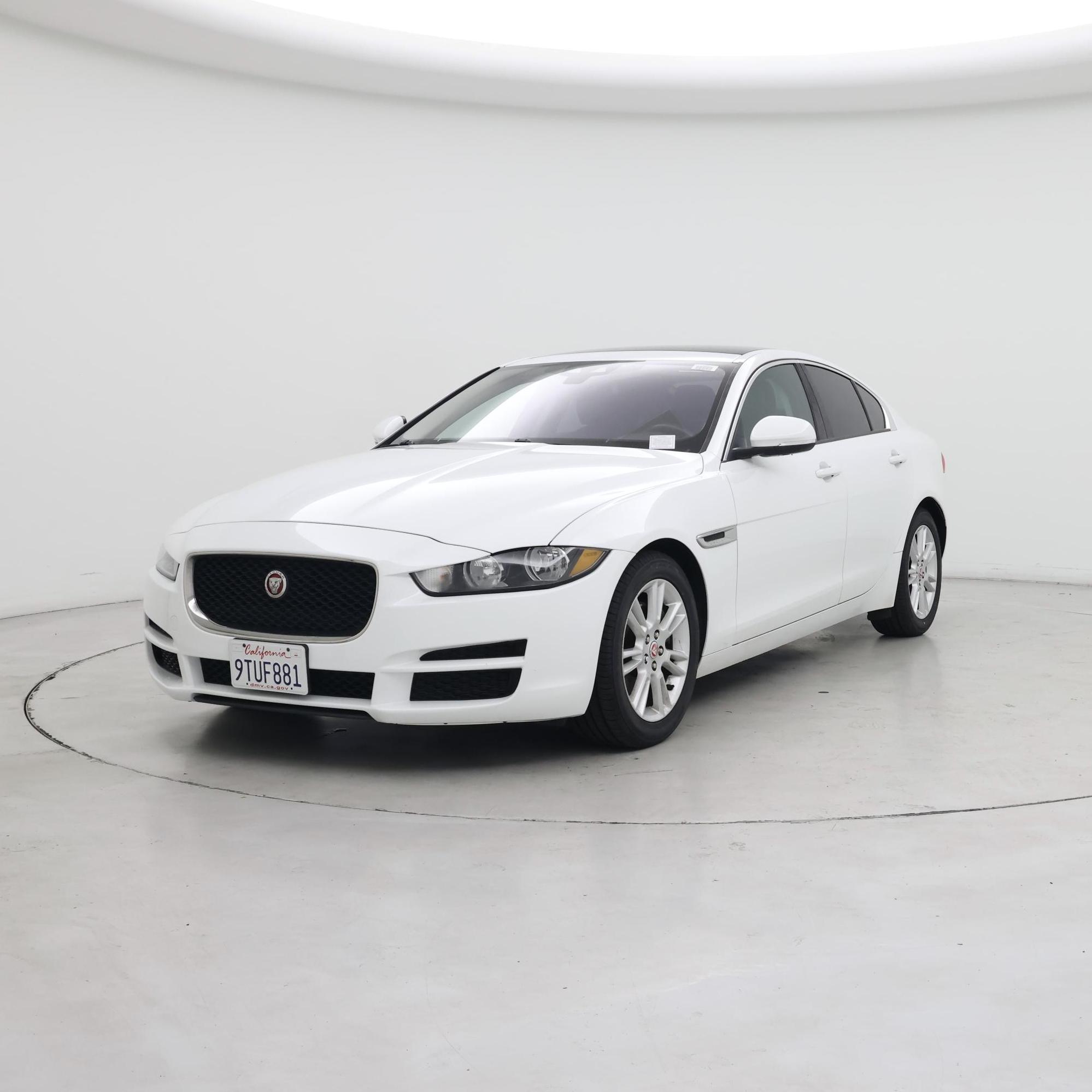 Thumbnail: 2018 Jaguar XE - 4