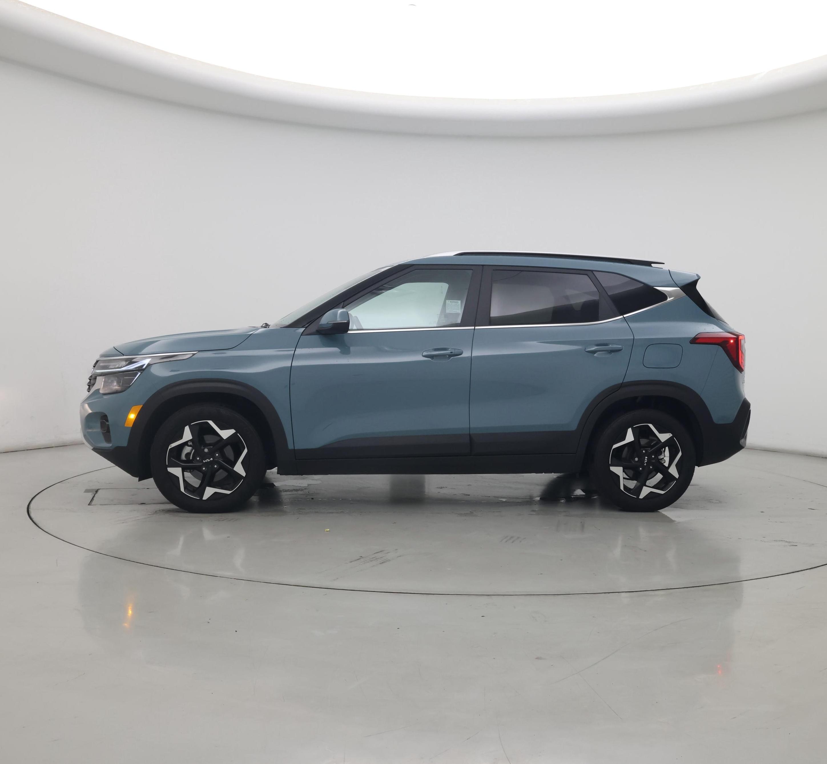 Thumbnail: 2024 Kia Seltos - 3