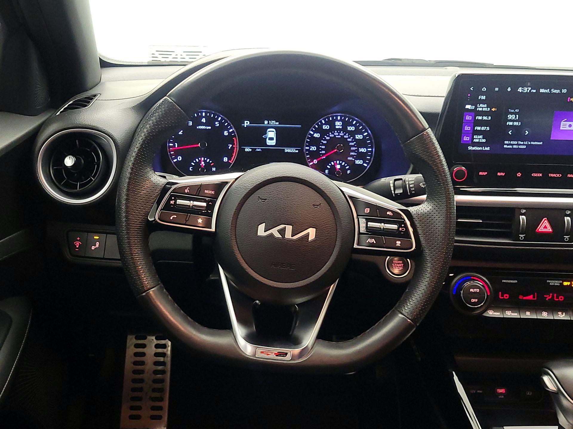 Thumbnail: 2023 Kia Forte - 10