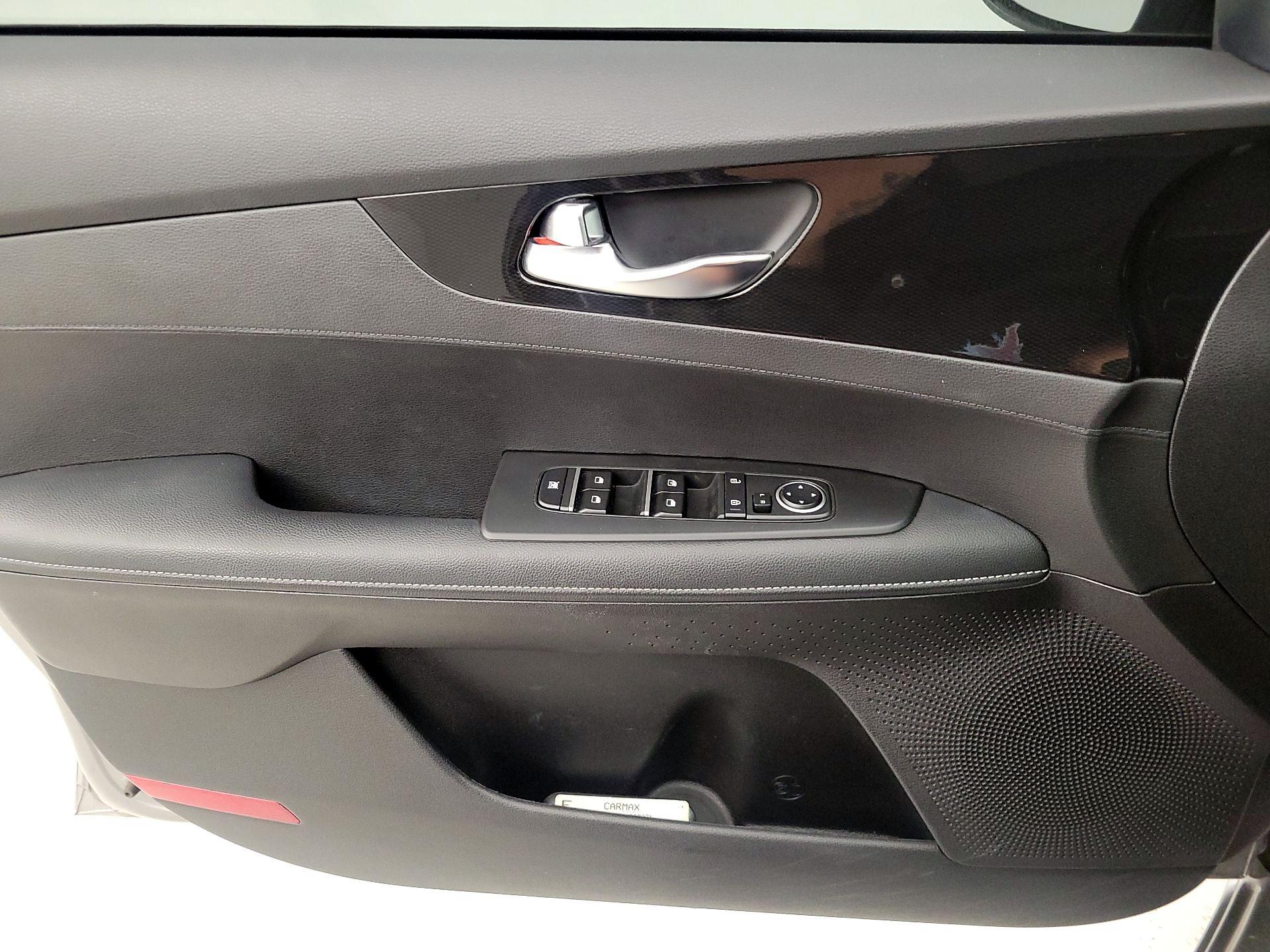 Thumbnail: 2023 Kia Forte - 12