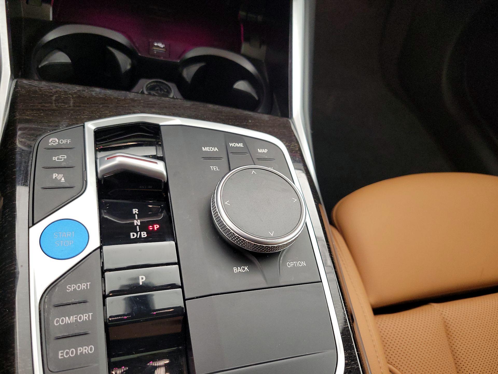 Thumbnail: 2024 BMW i4 - 18