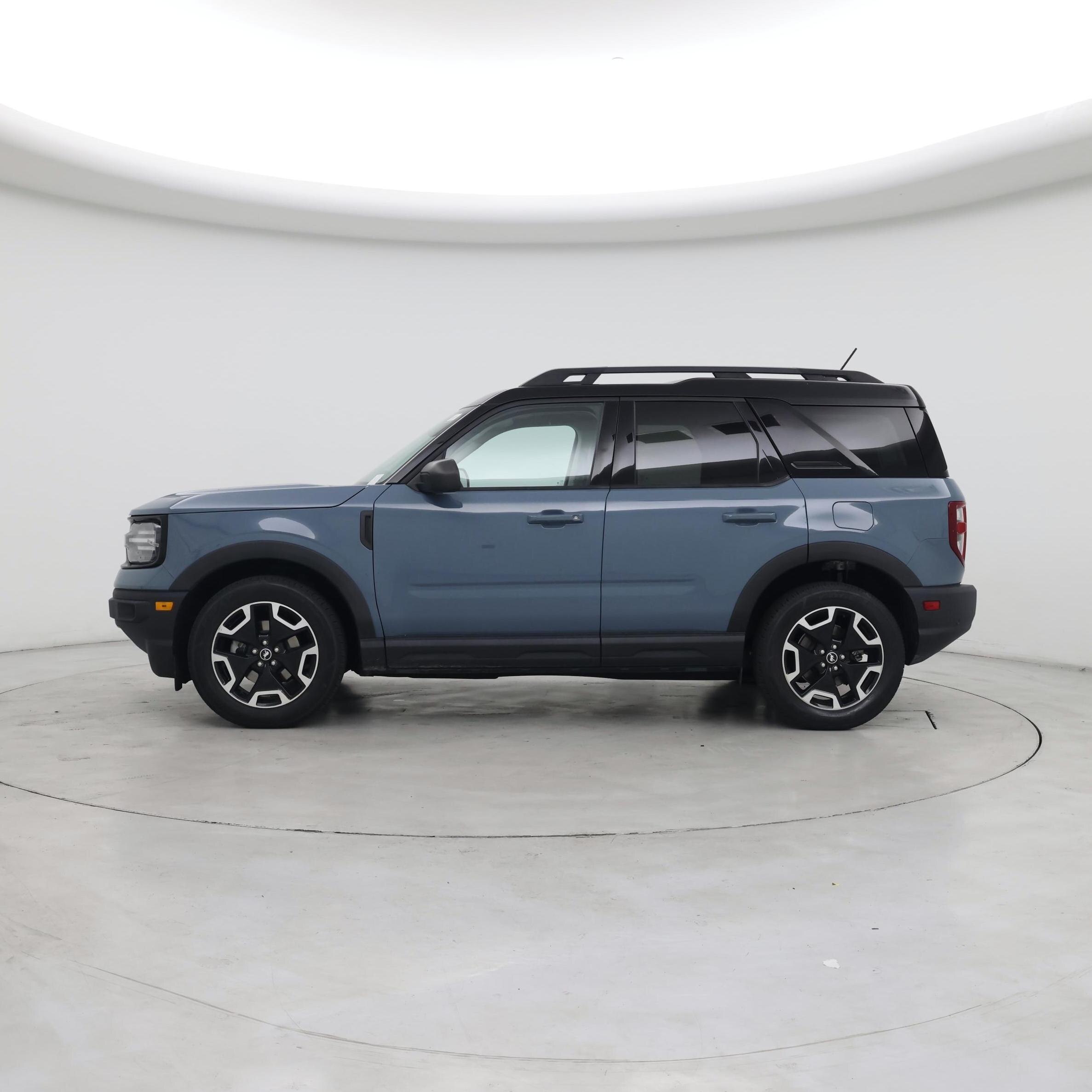Thumbnail: 2022 Ford Bronco Sport - 3