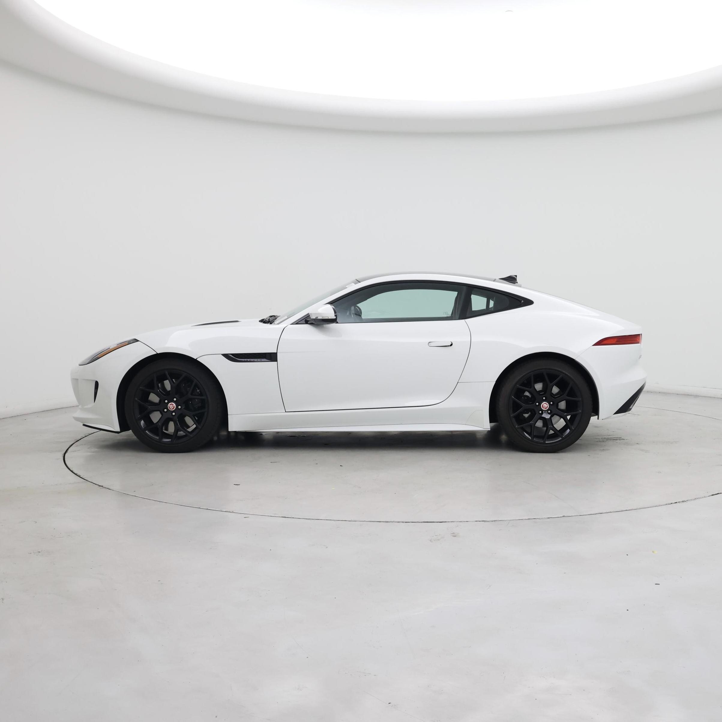 Thumbnail: 2016 Jaguar F-Type - 3