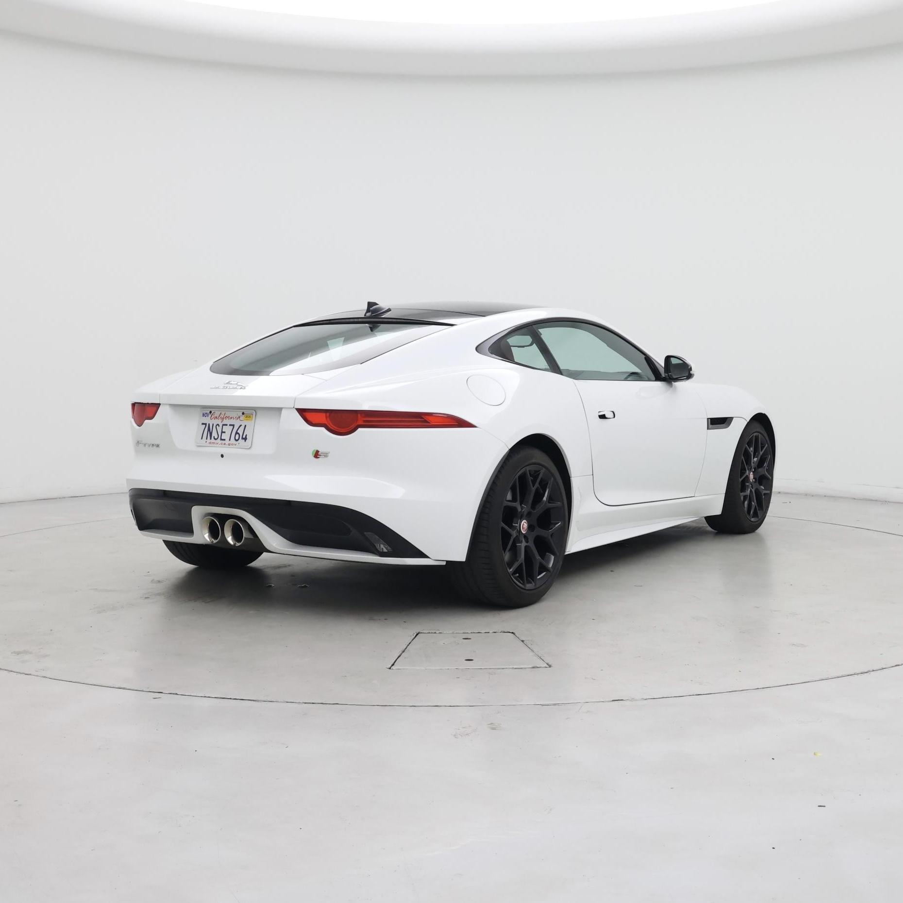 Thumbnail: 2016 Jaguar F-Type - 8