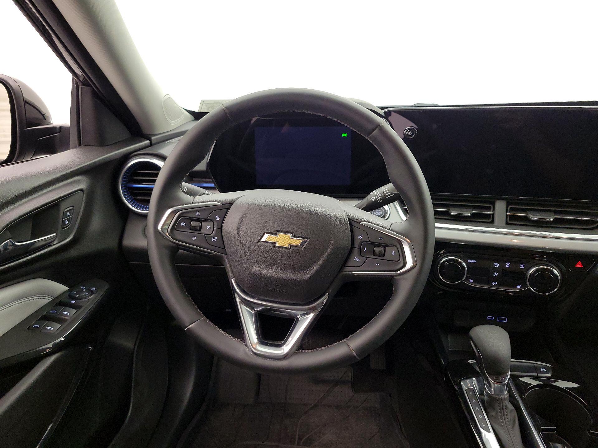 Thumbnail: 2024 Chevrolet Trax - 10