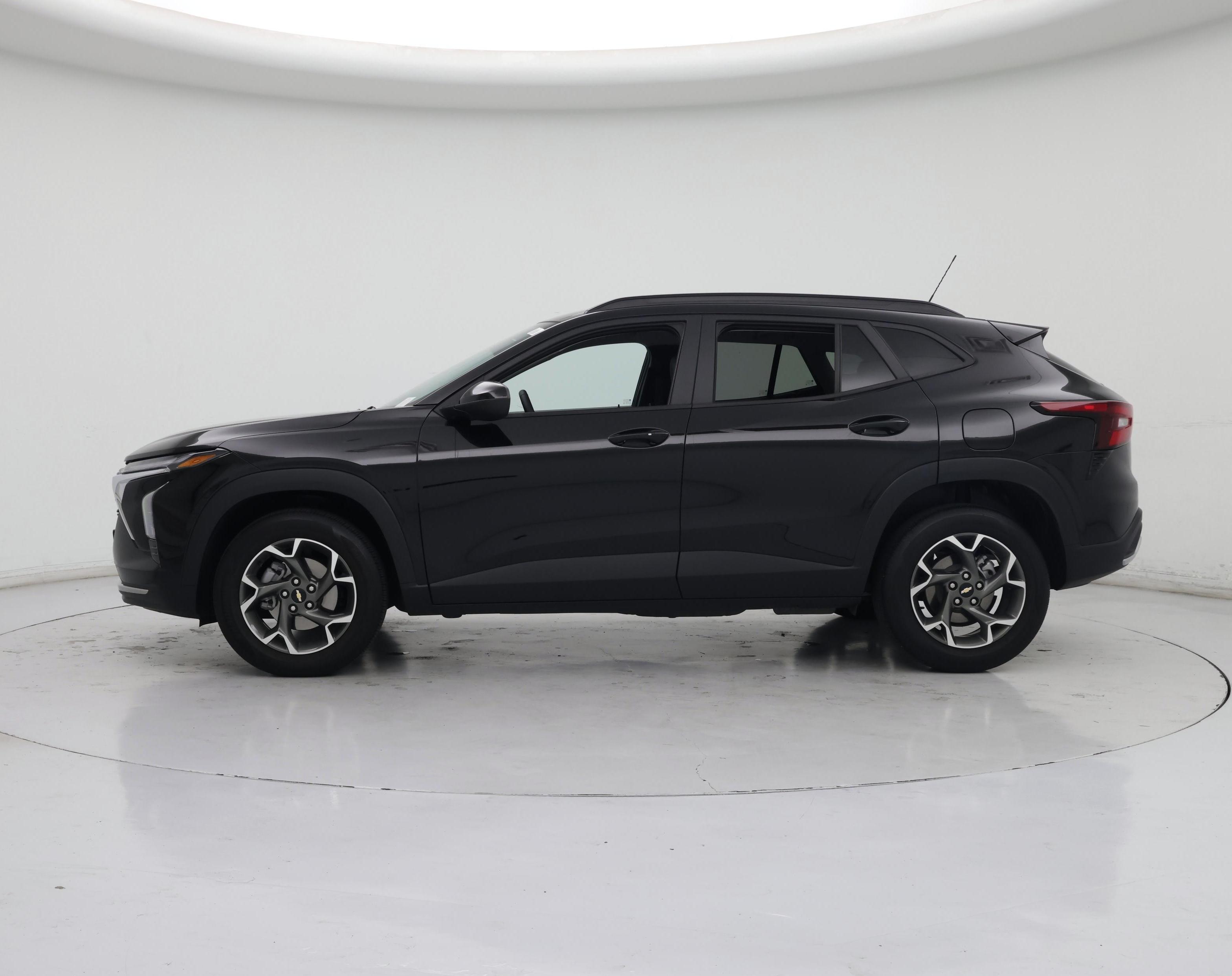 Thumbnail: 2024 Chevrolet Trax - 3