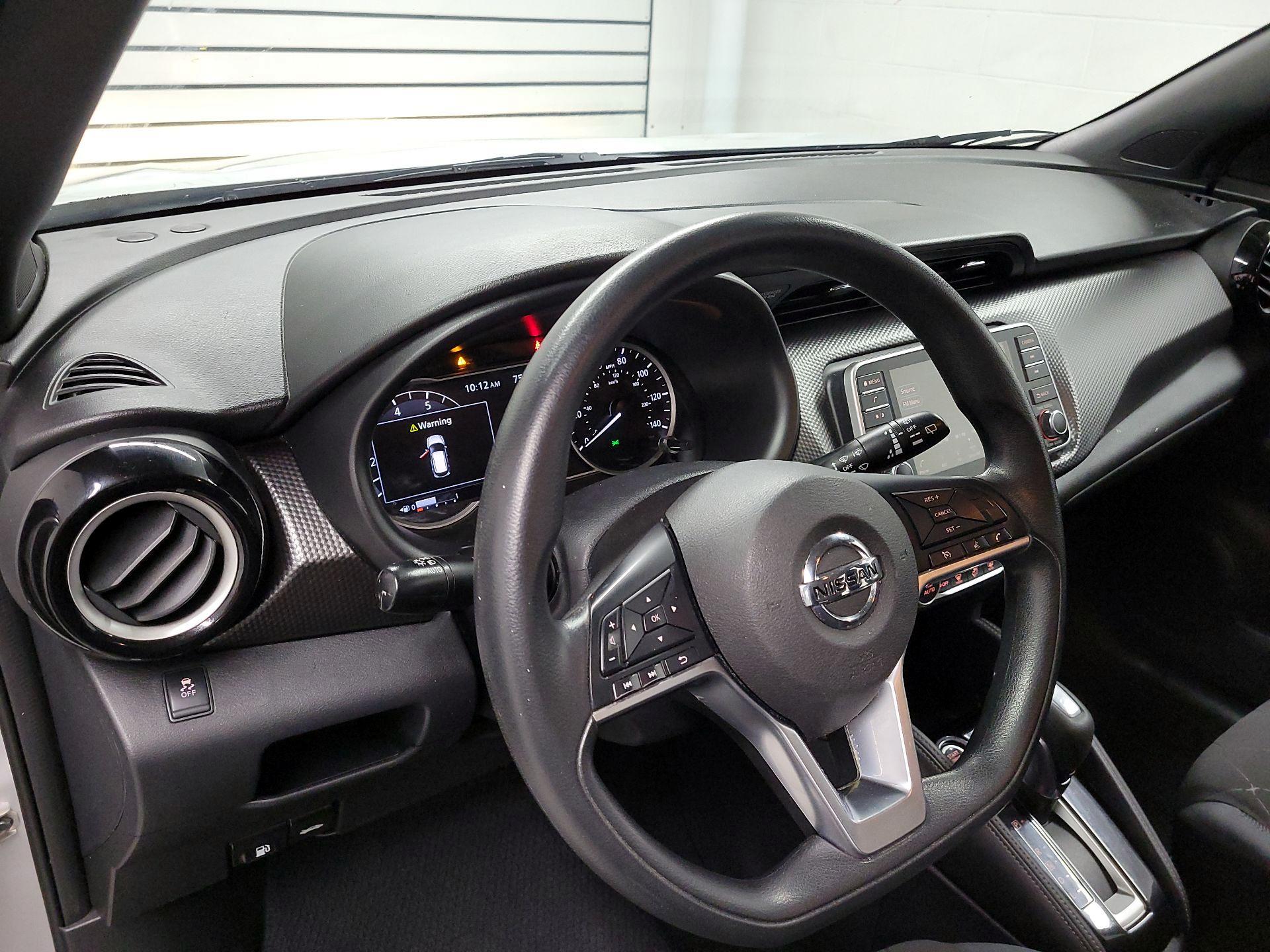 Thumbnail: 2019 Nissan Kicks - 9