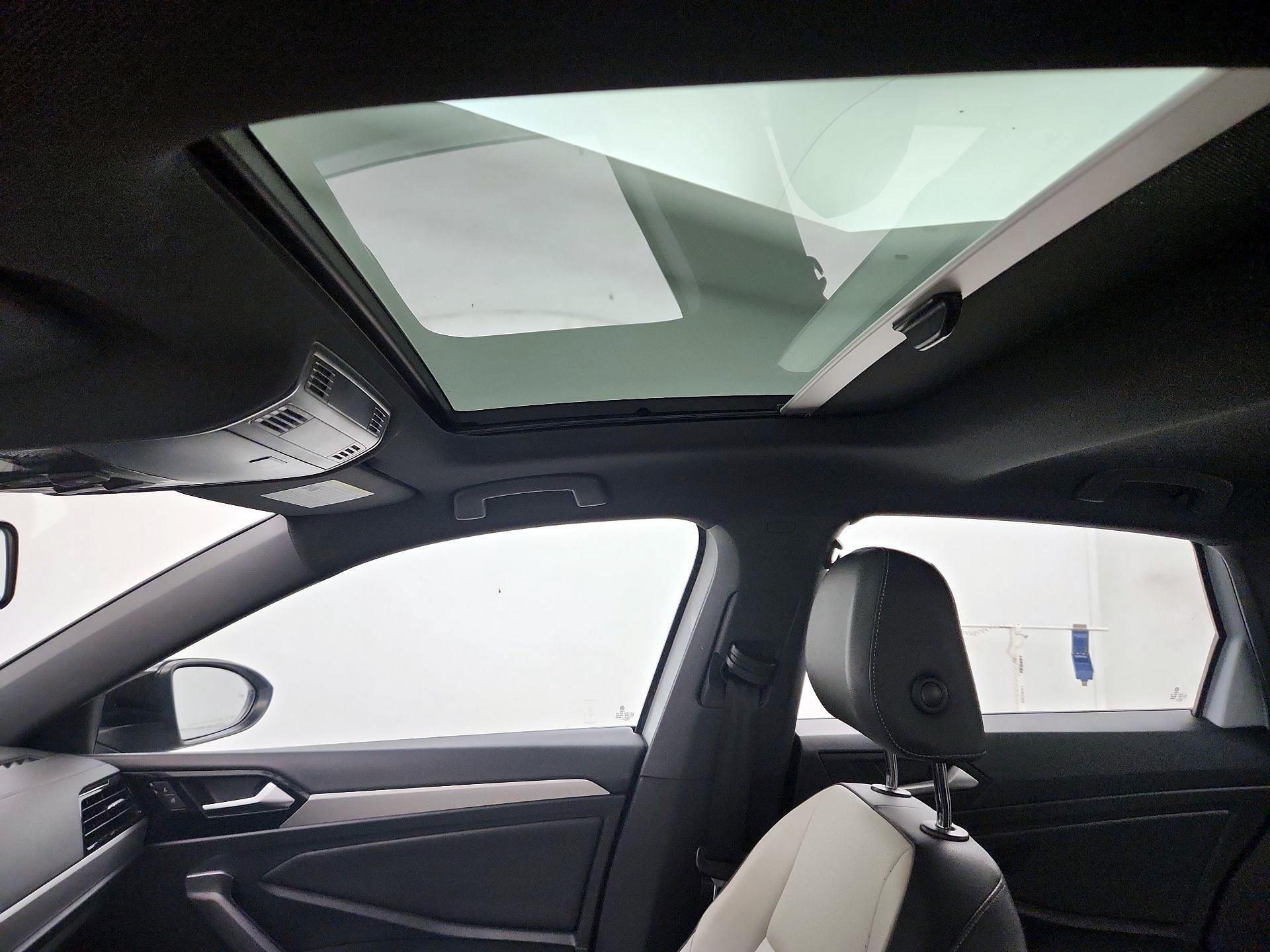 Thumbnail: 2019 Volkswagen Jetta - 19