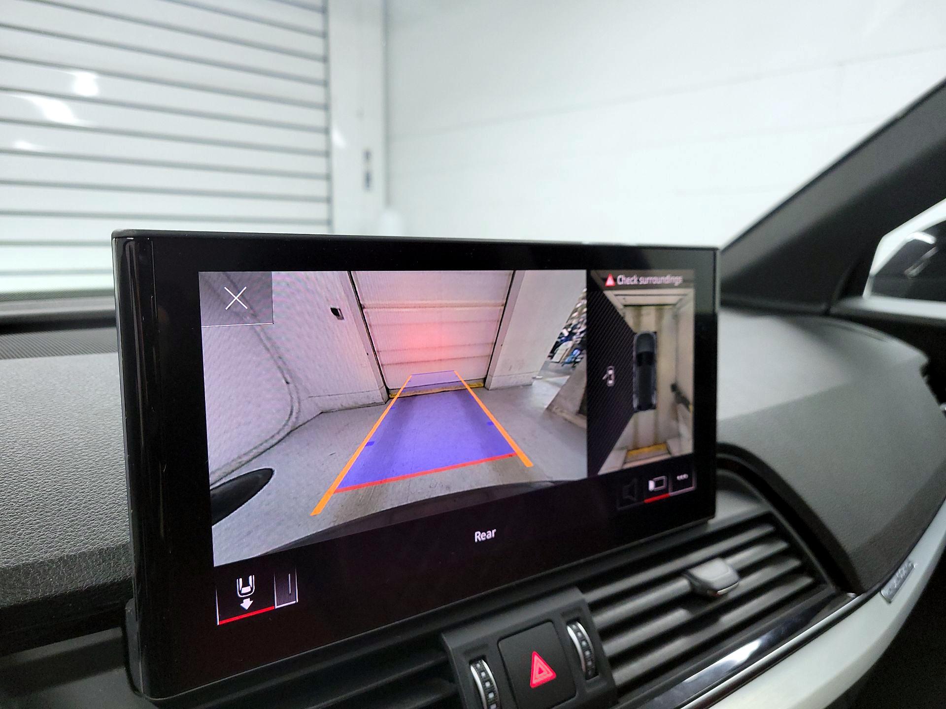 Thumbnail: 2021 Audi SQ5 - 14