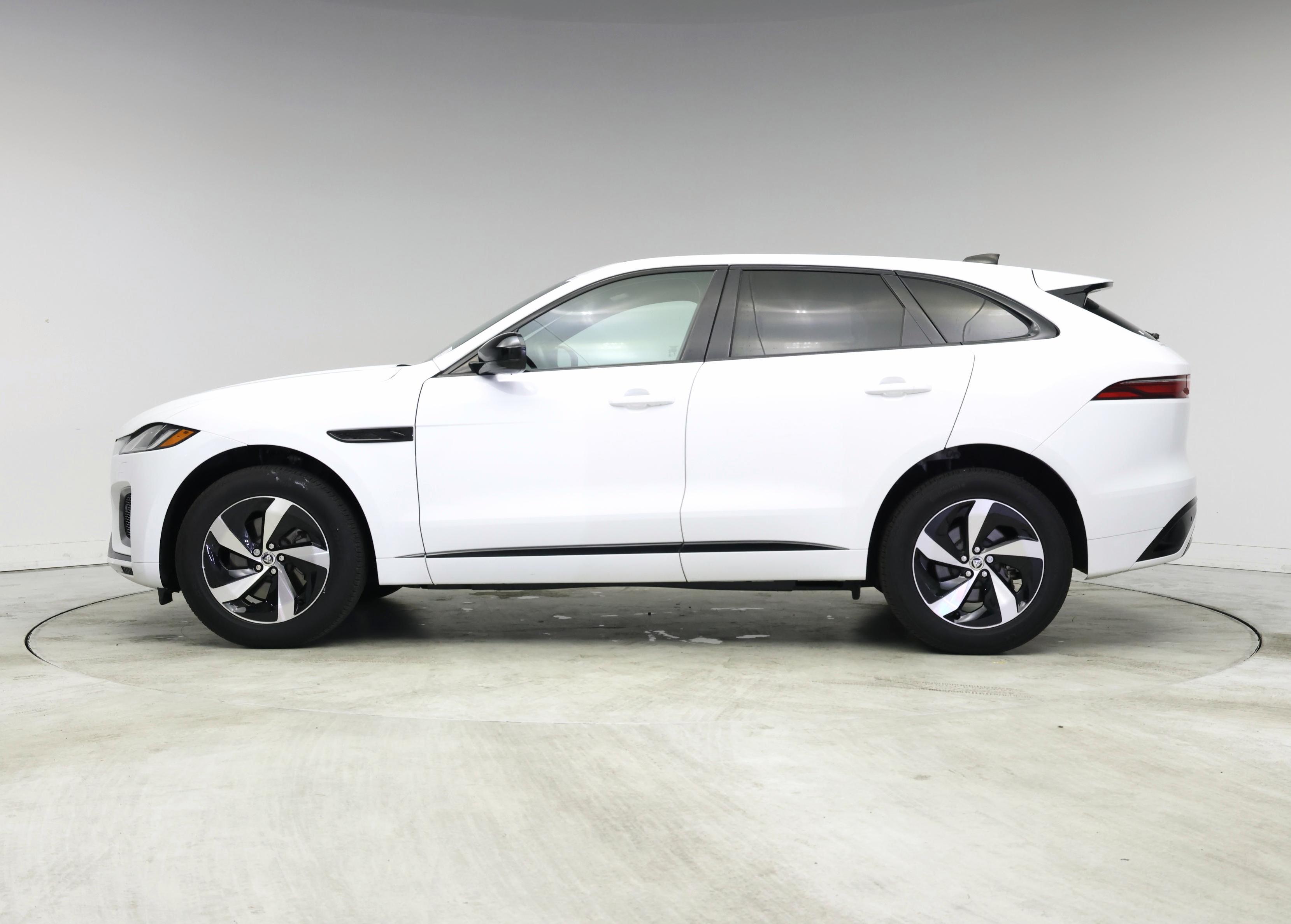 Thumbnail: 2024 Jaguar F-Pace - 3