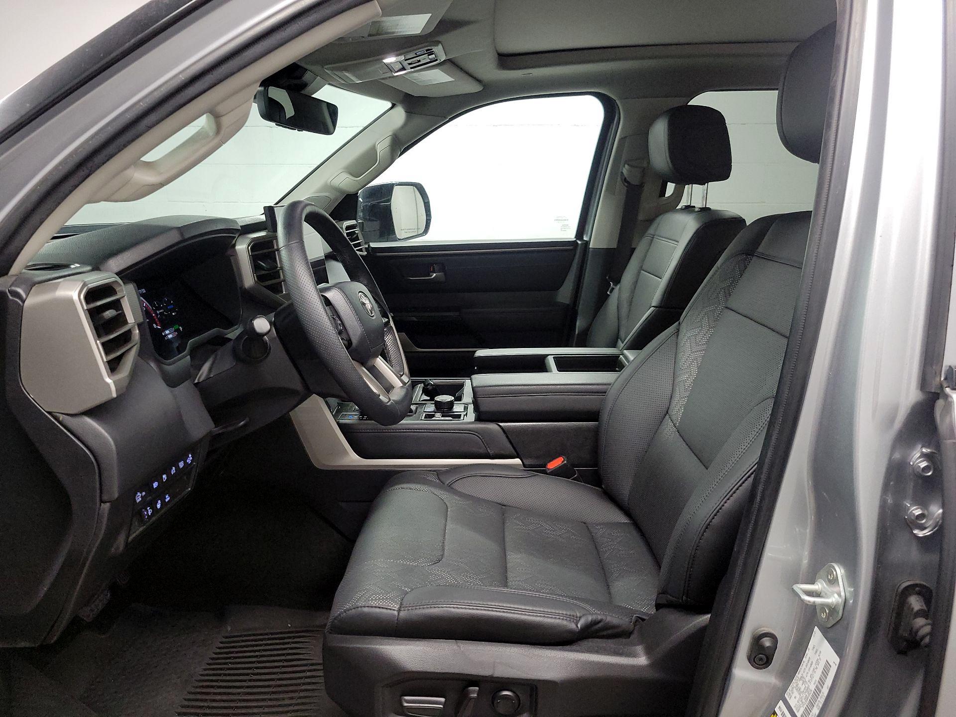 Thumbnail: 2024 Toyota Tundra - 11