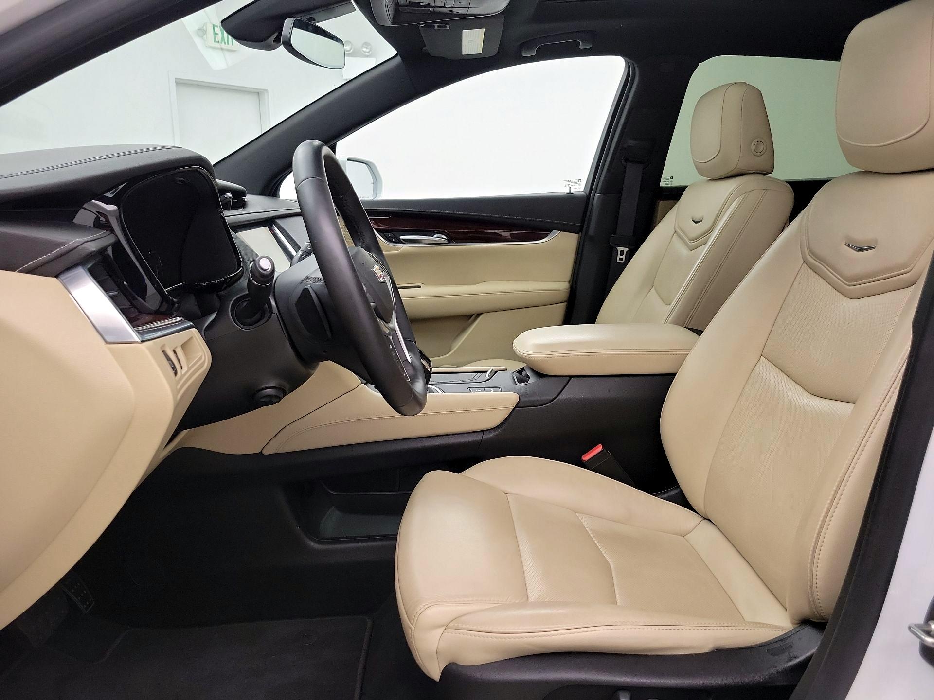 Thumbnail: 2018 Cadillac XT5 - 11